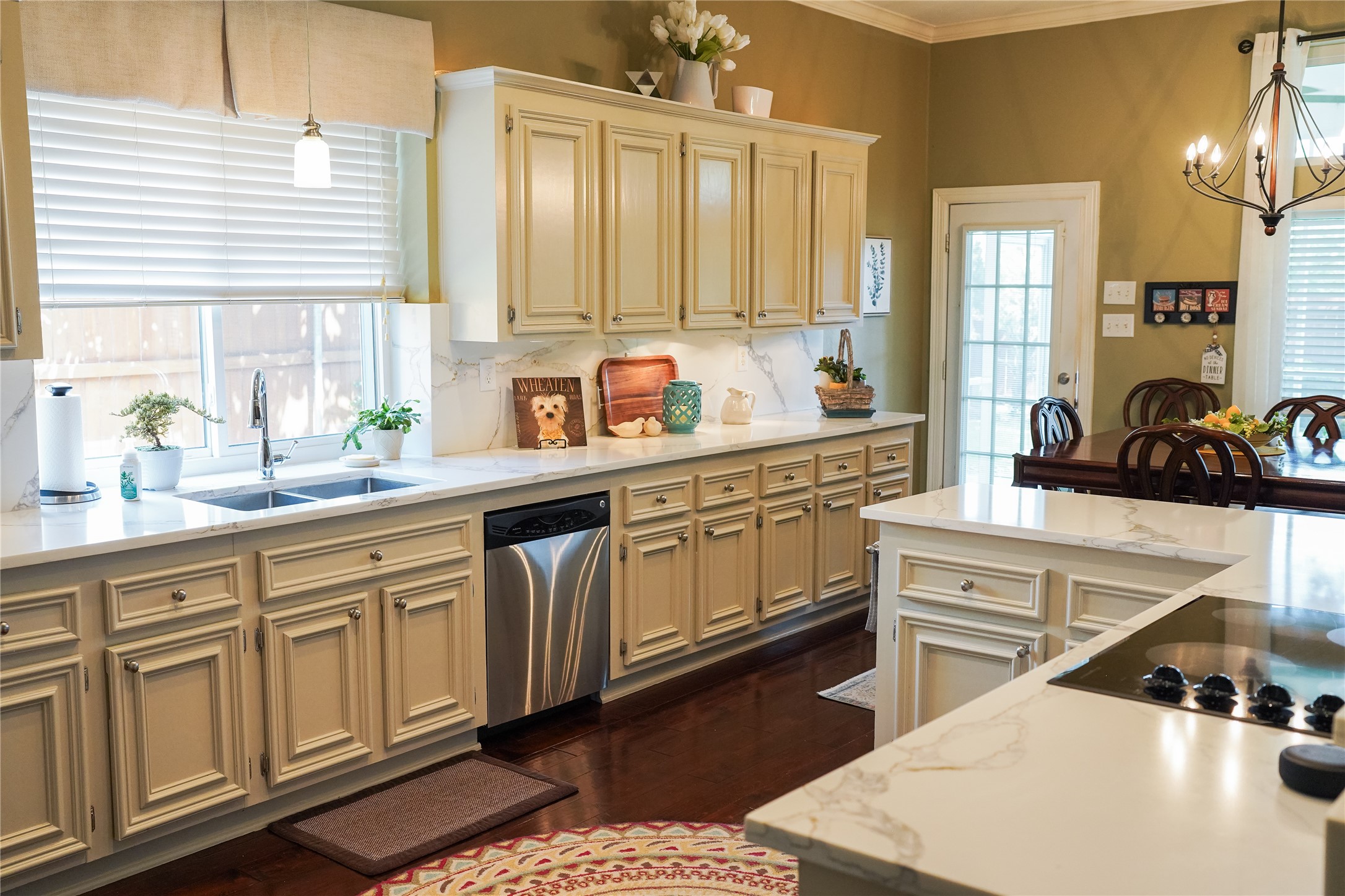 5055 Sunscape Lane S