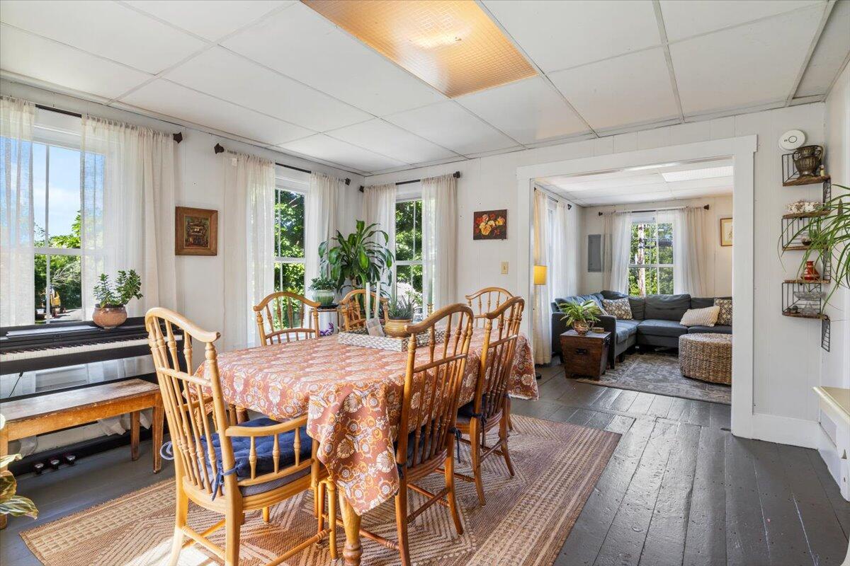 11 Washington Avenue