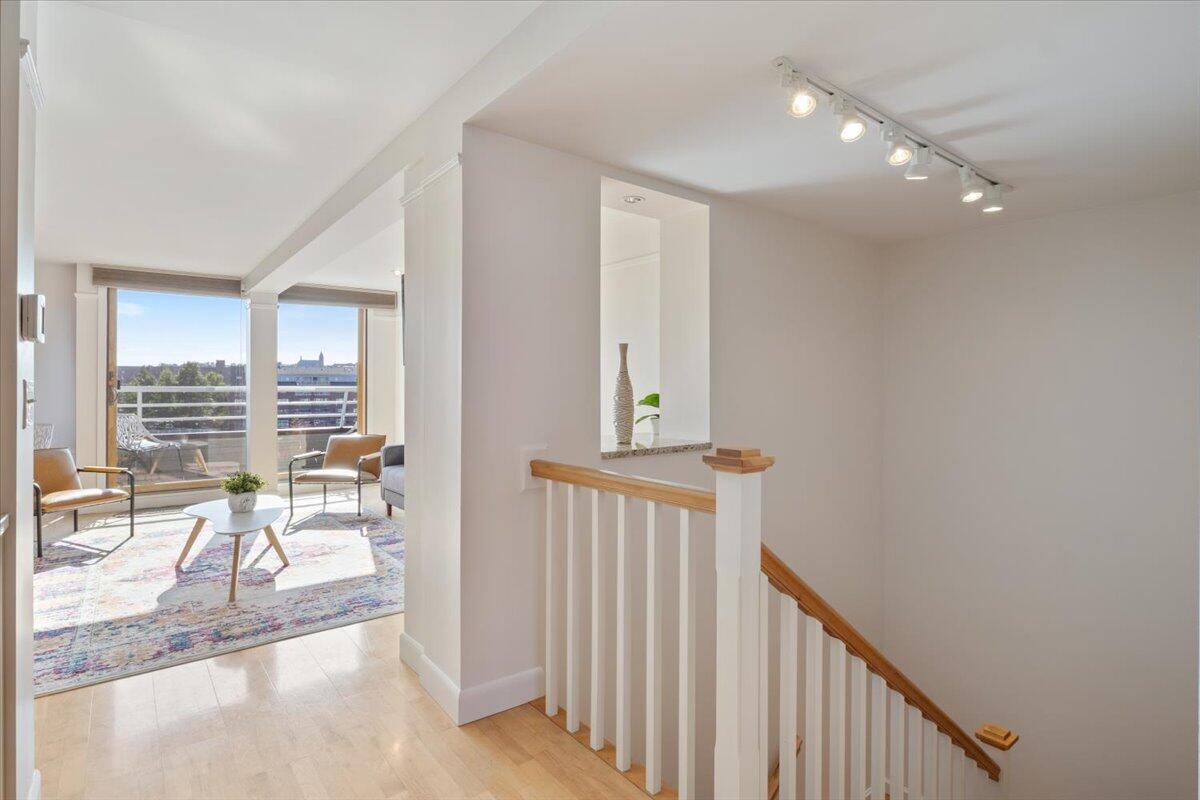 40 Portland Pier Unit: 12