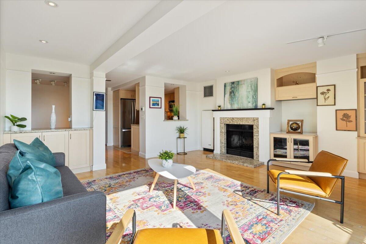 40 Portland Pier Unit: 12