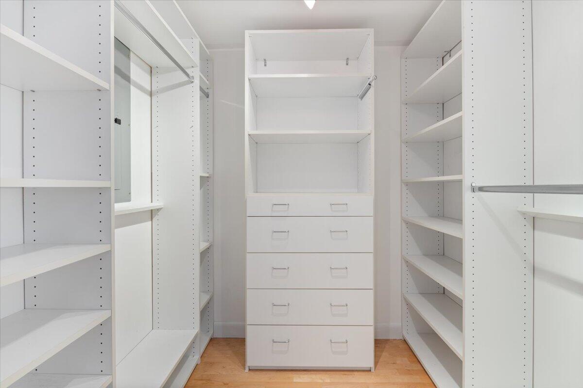 40 Portland Pier Unit: 12