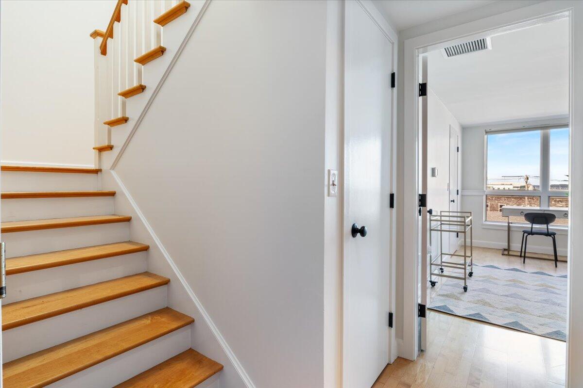 40 Portland Pier Unit: 12