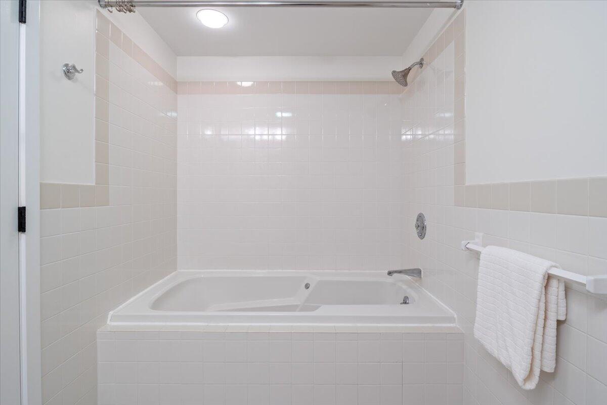 40 Portland Pier Unit: 12