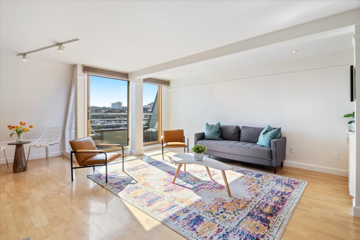 40 Portland Pier Unit: 12