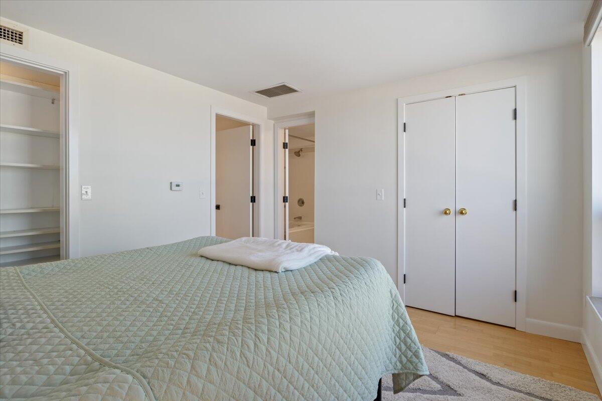 40 Portland Pier Unit: 12