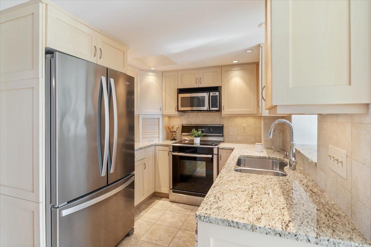 40 Portland Pier Unit: 12