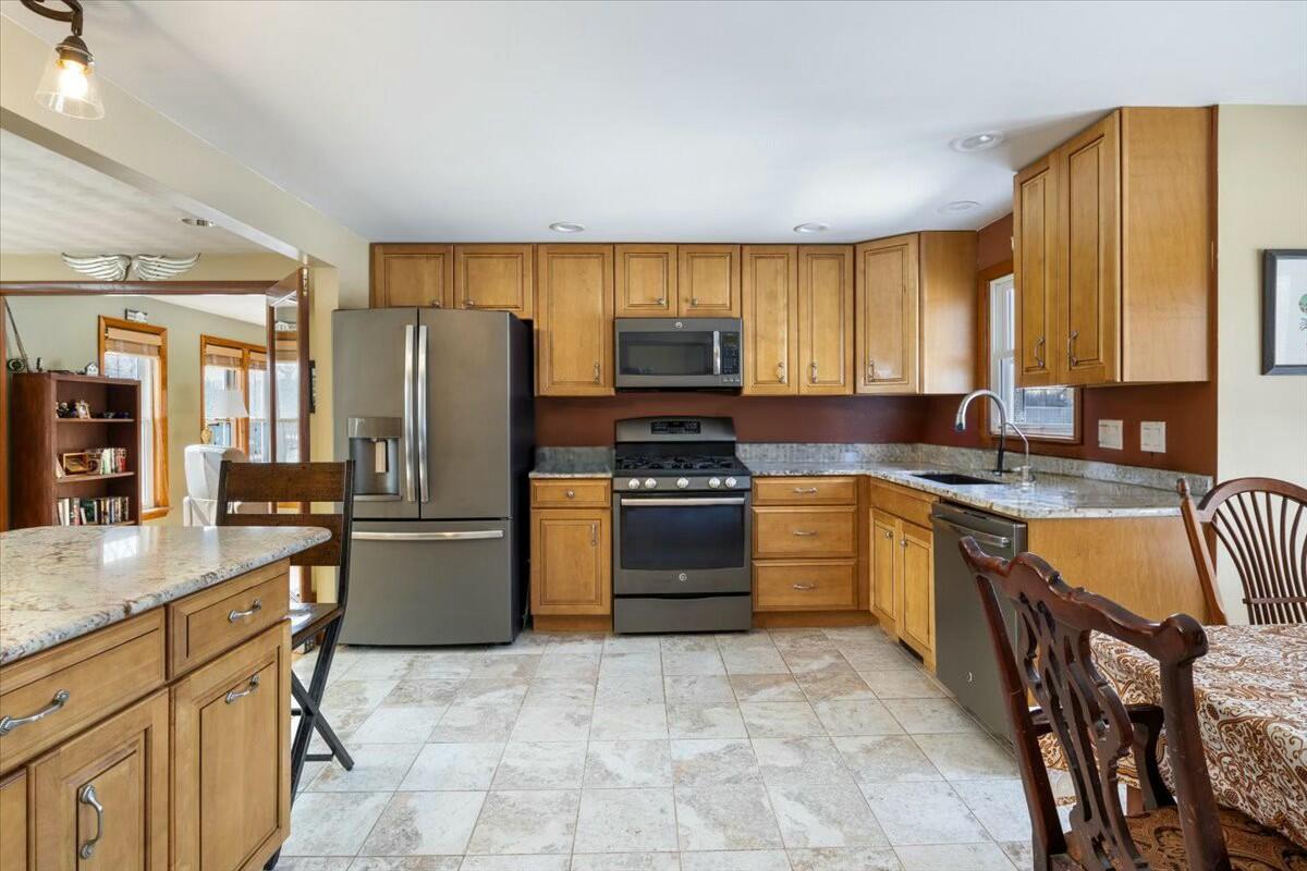 537 River Road