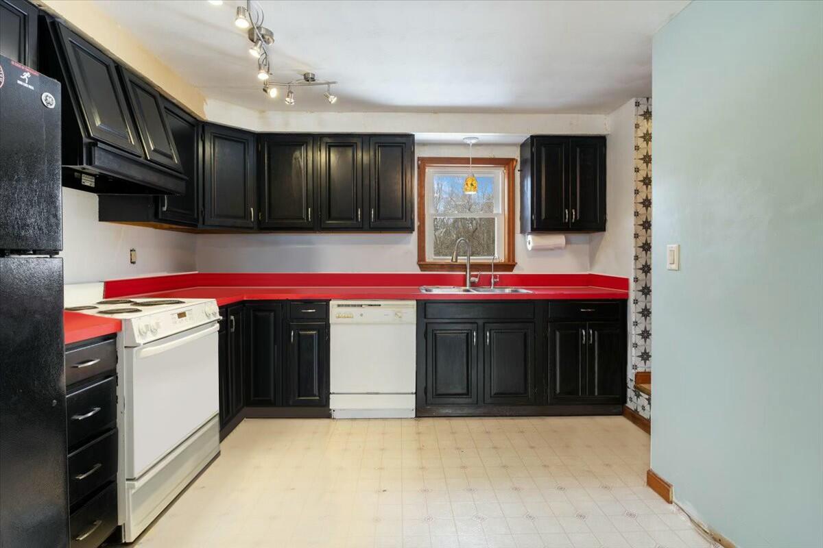 537 River Road