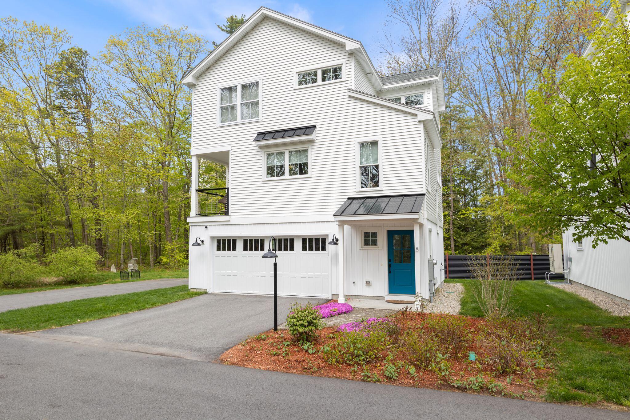 284 Bradley Street 8