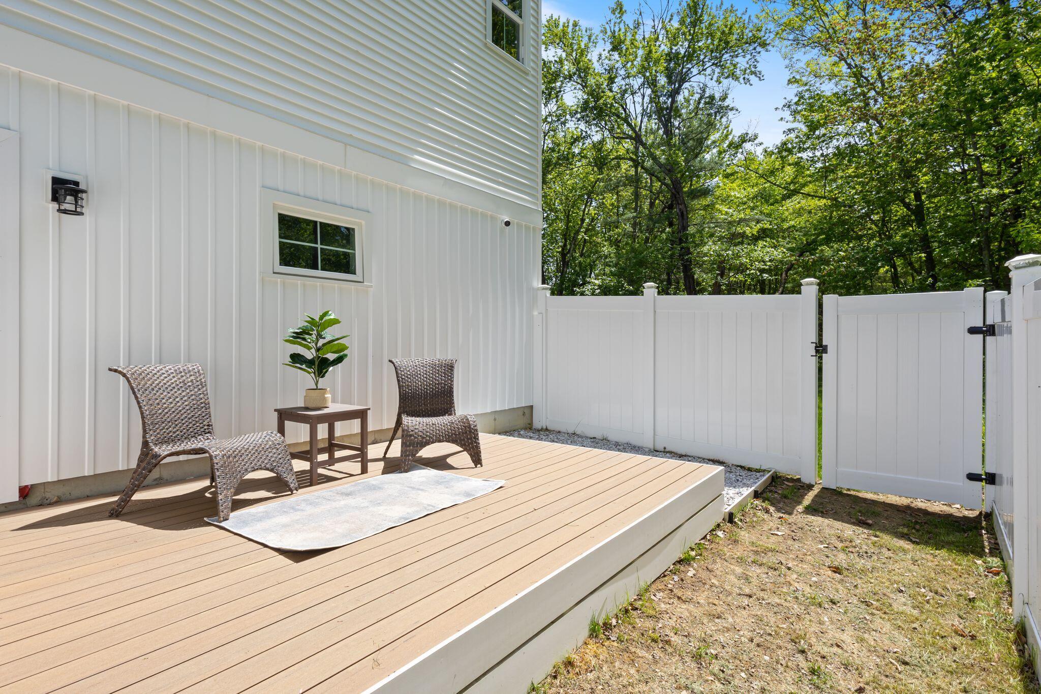 284 Bradley Street 8