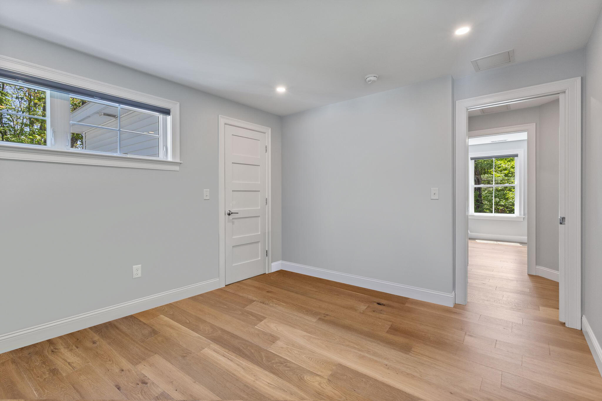 284 Bradley Street 8