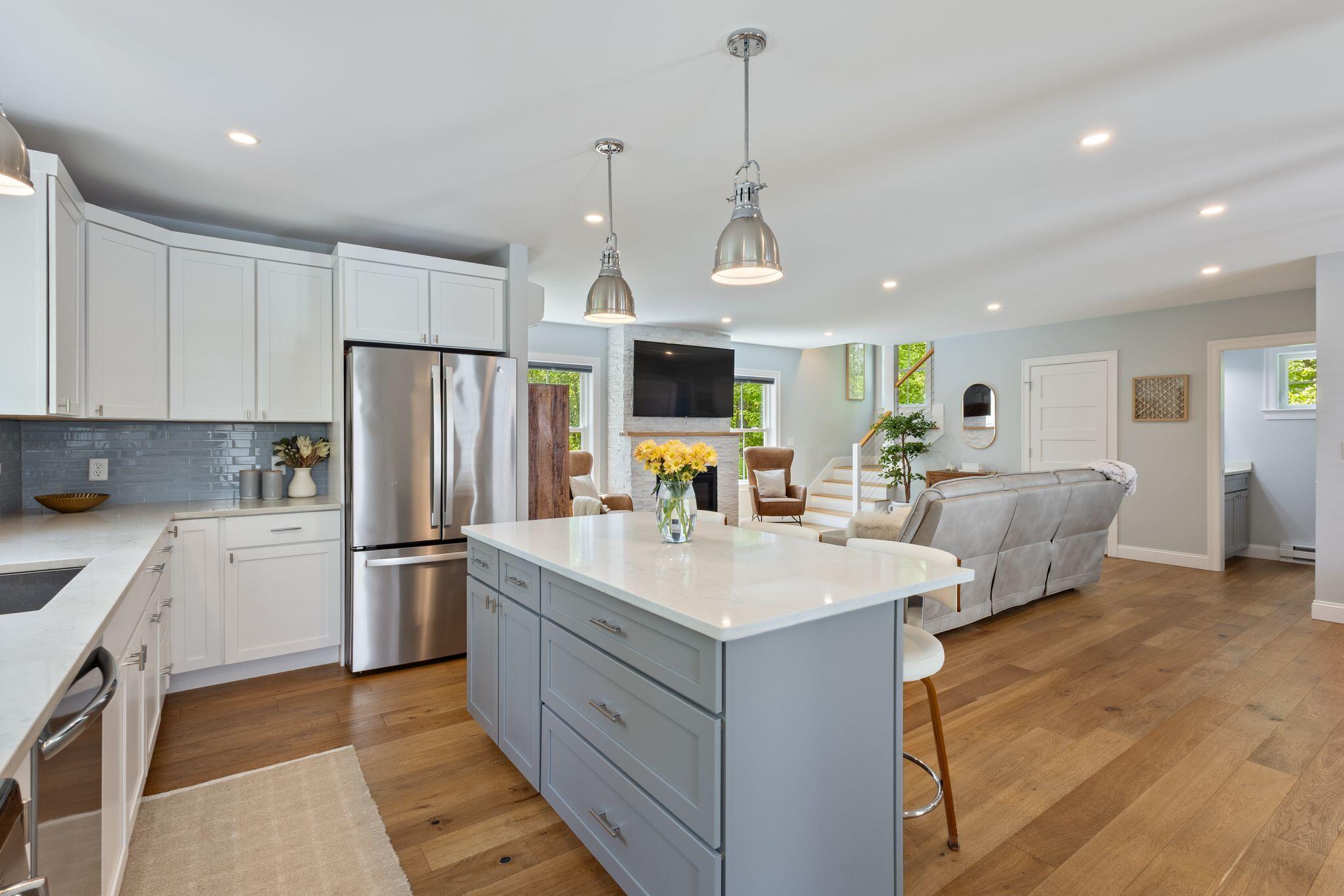 284 Bradley Street 8