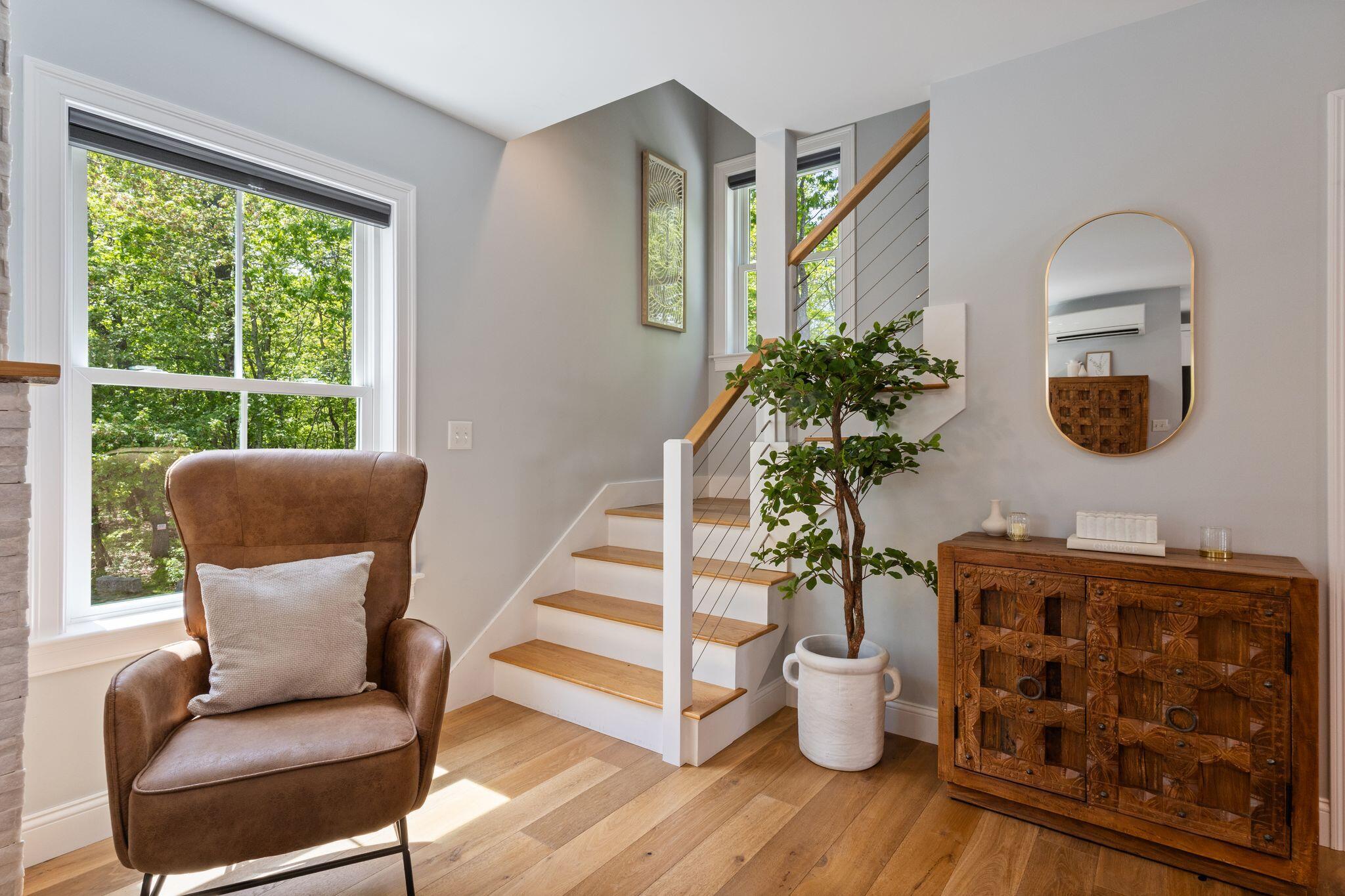 284 Bradley Street 8