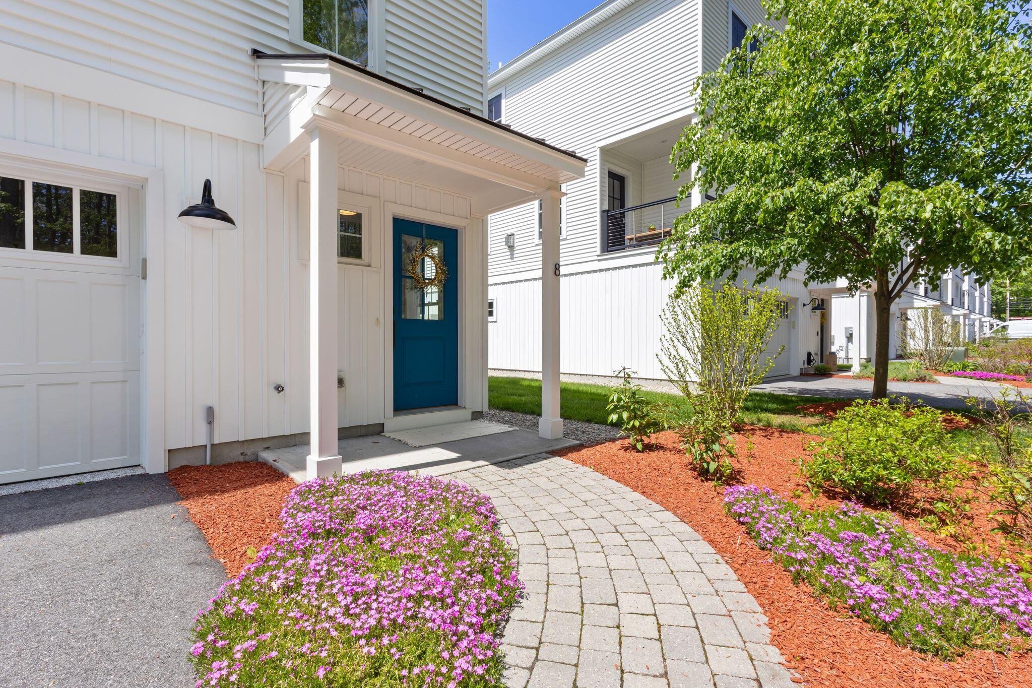 284 Bradley Street 8