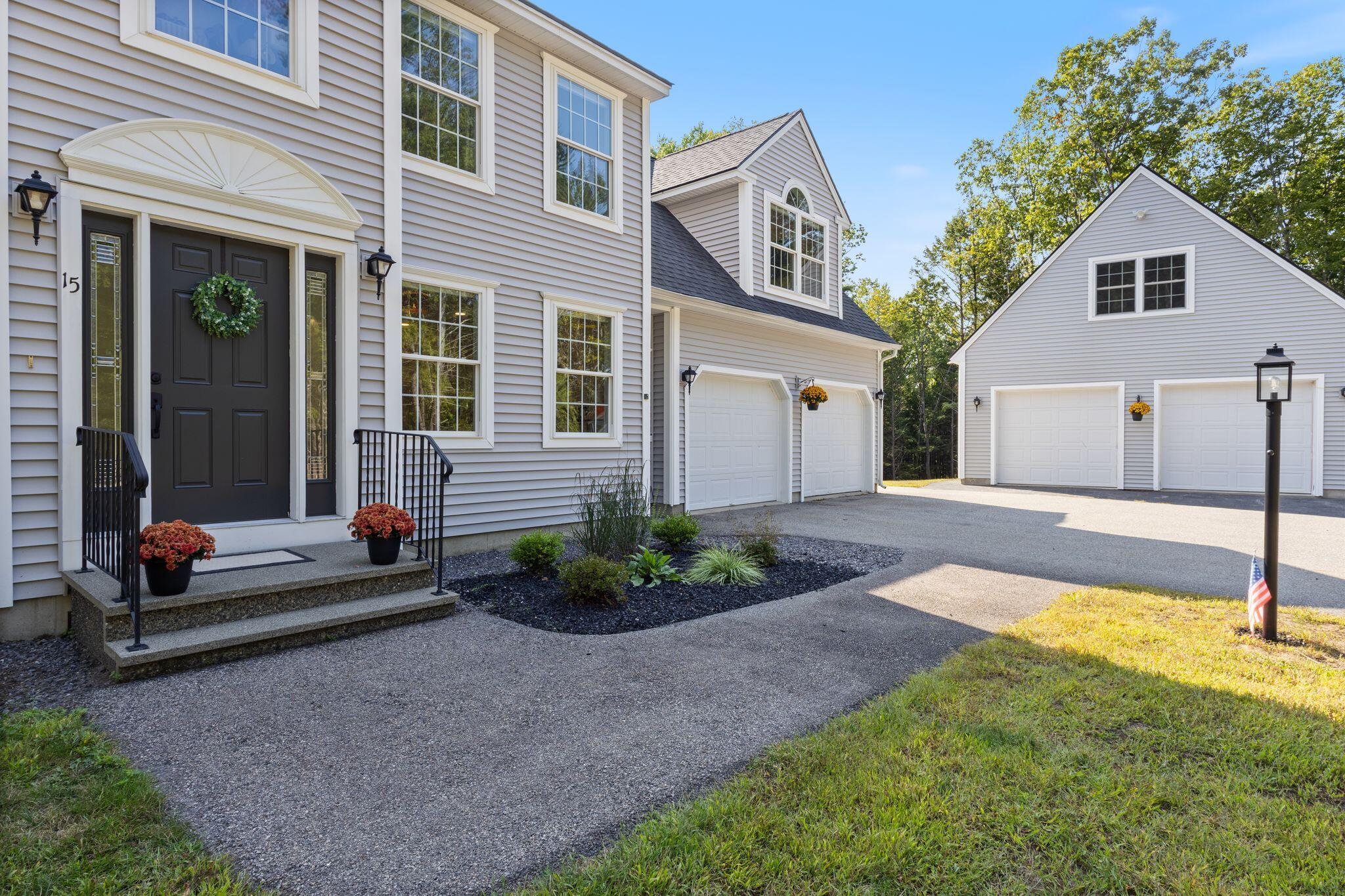 15 Silver Brook Circle