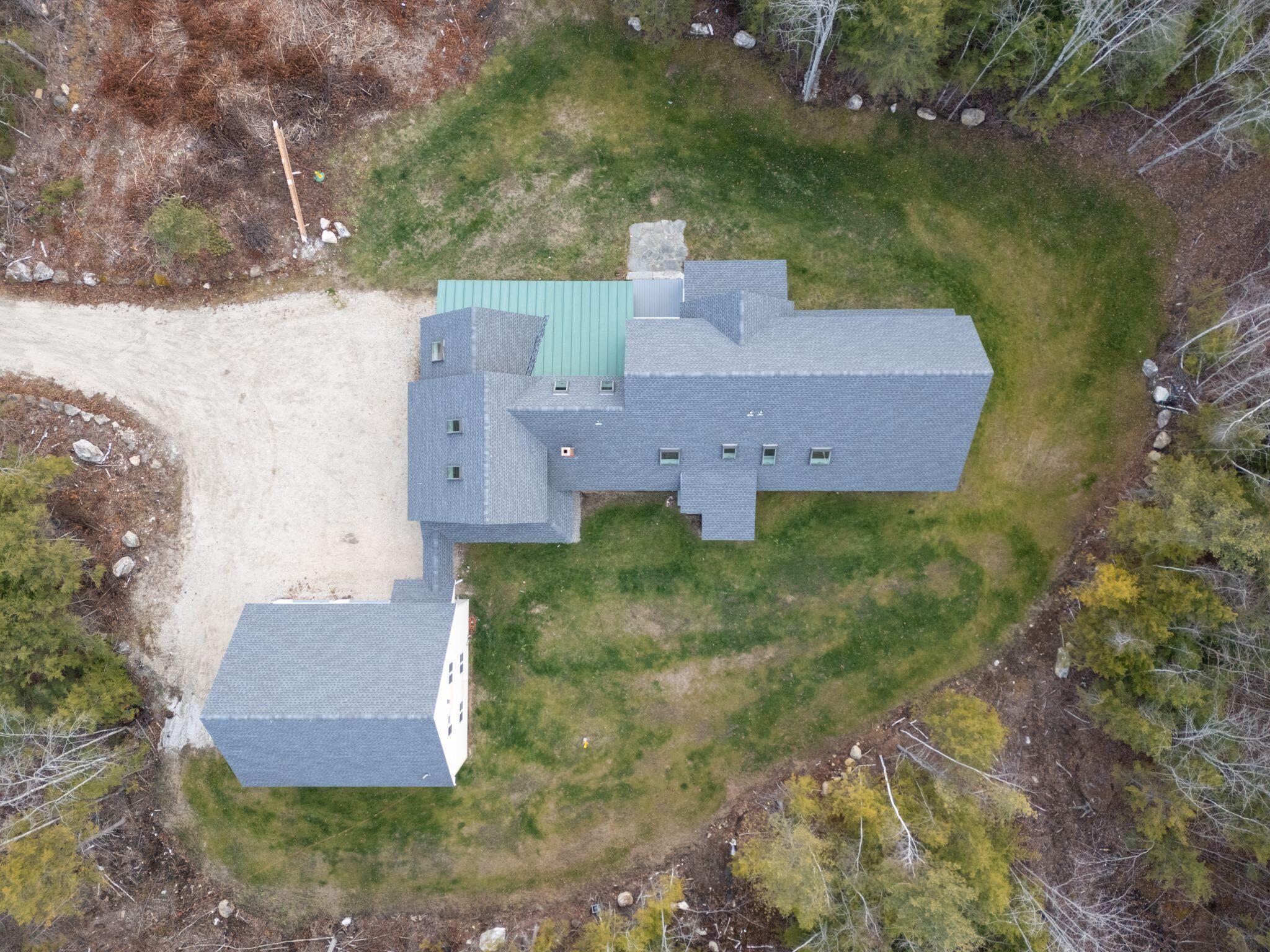 38 Blackthorne Lane