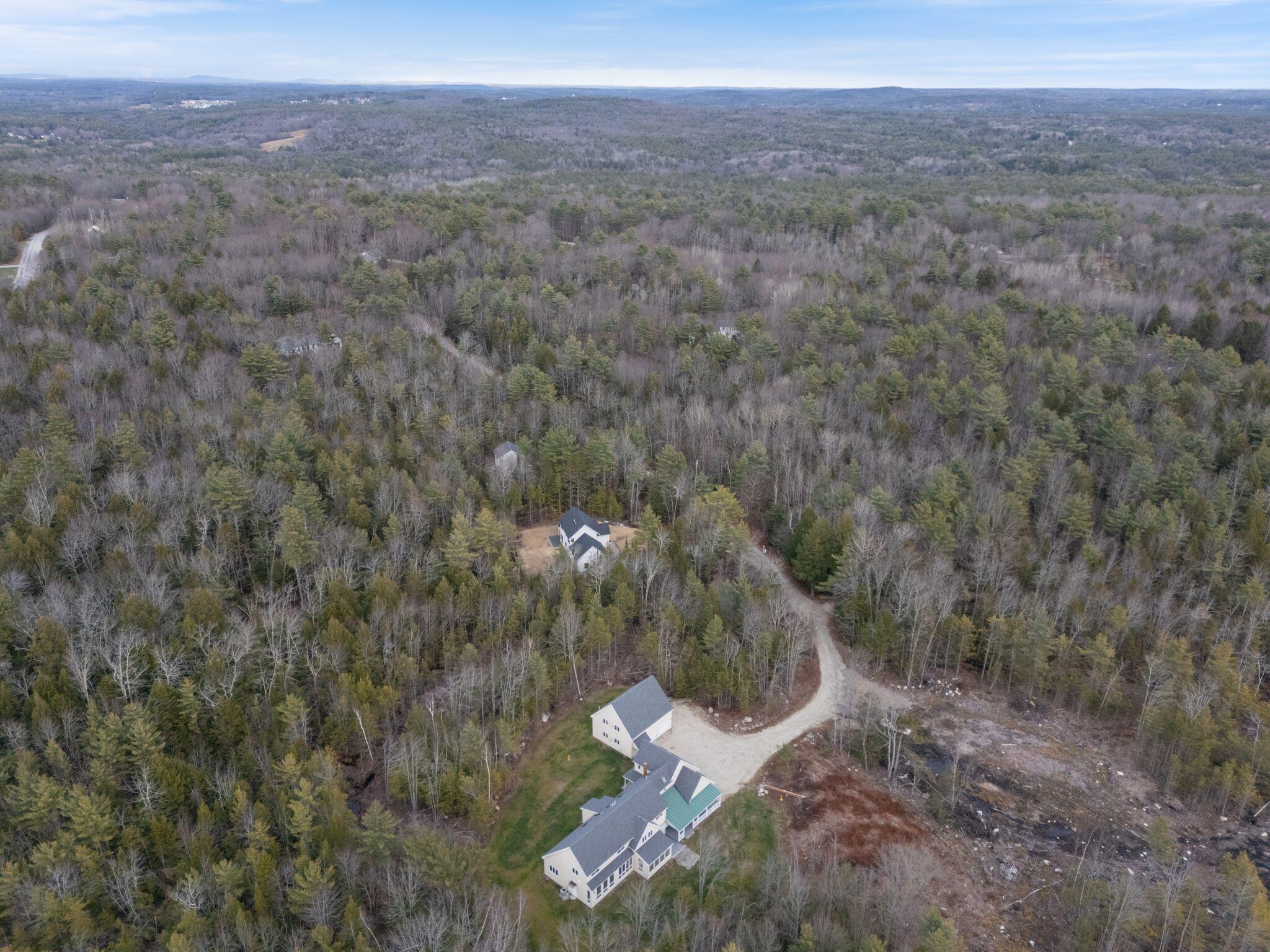 38 Blackthorne Lane