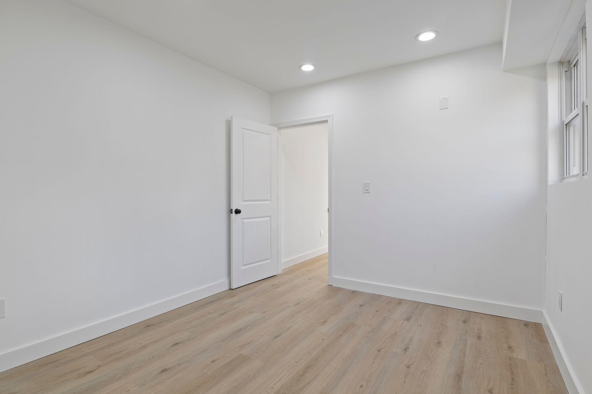 38 Blackthorne Lane