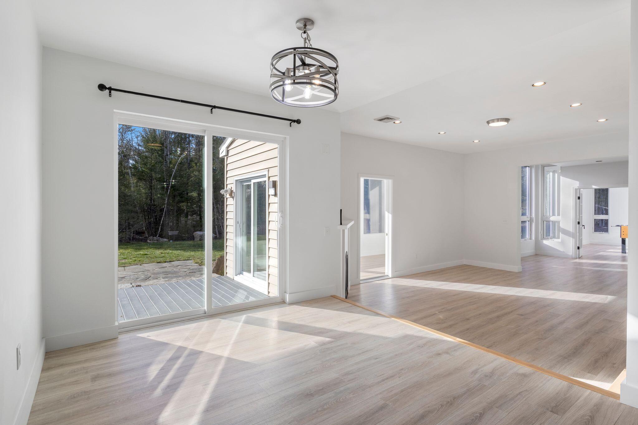 38 Blackthorne Lane