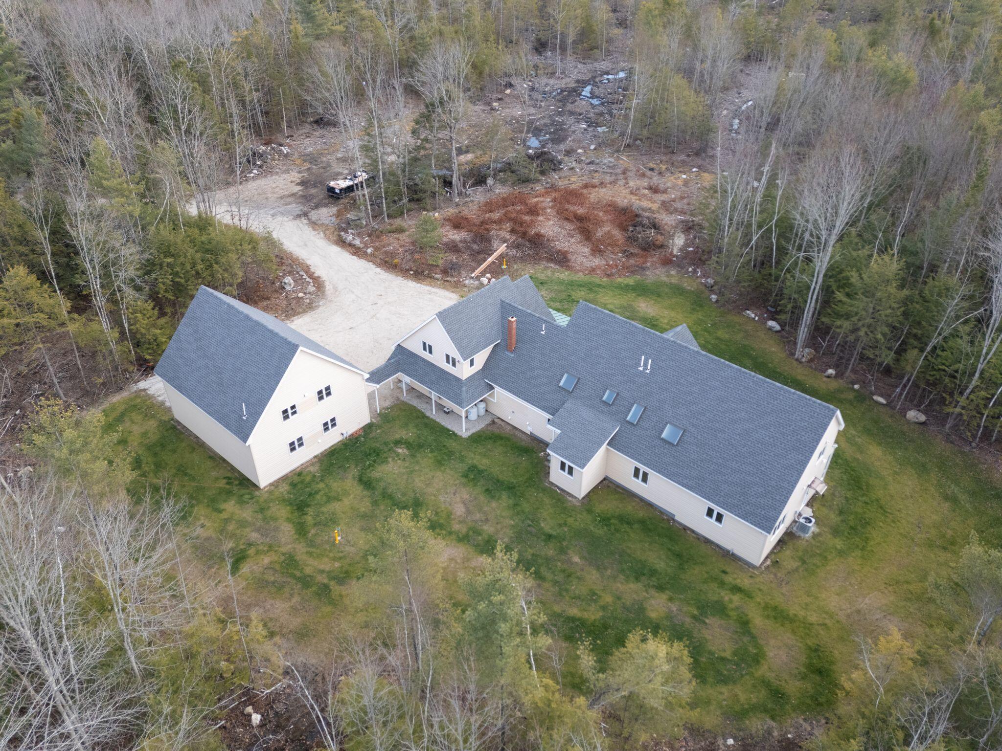 38 Blackthorne Lane
