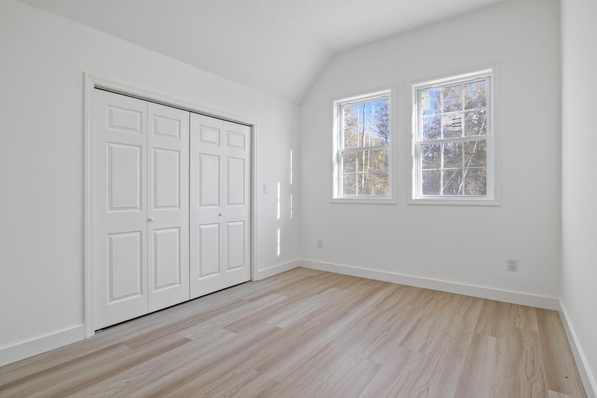 38 Blackthorne Lane