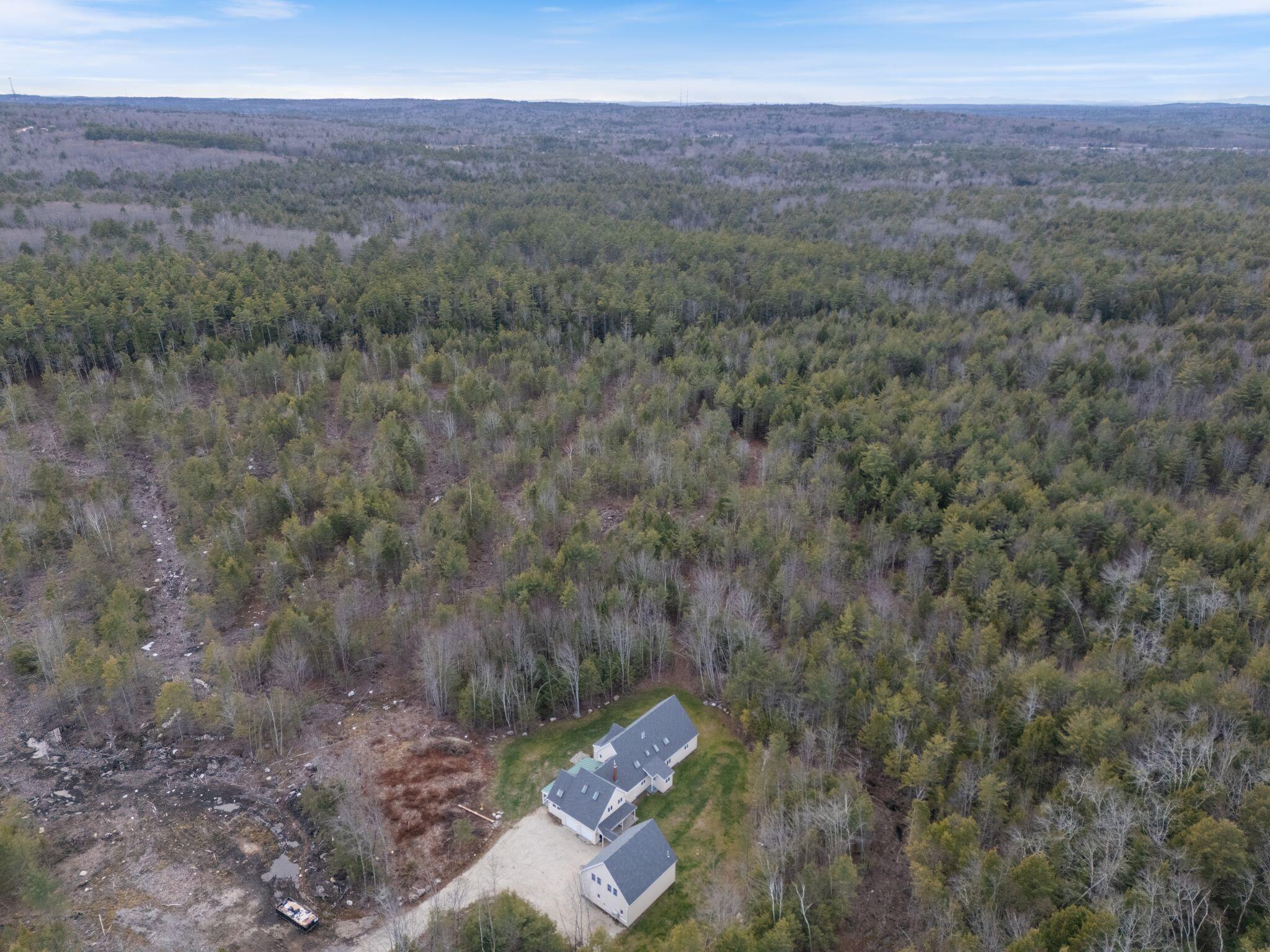 38 Blackthorne Lane