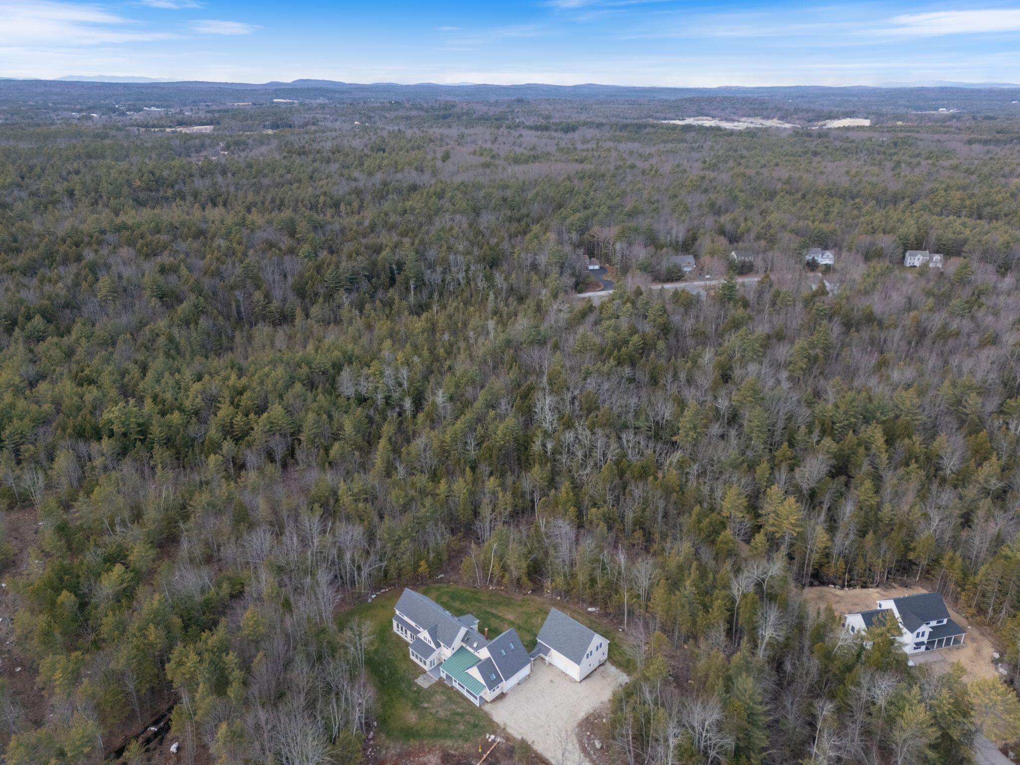 38 Blackthorne Lane