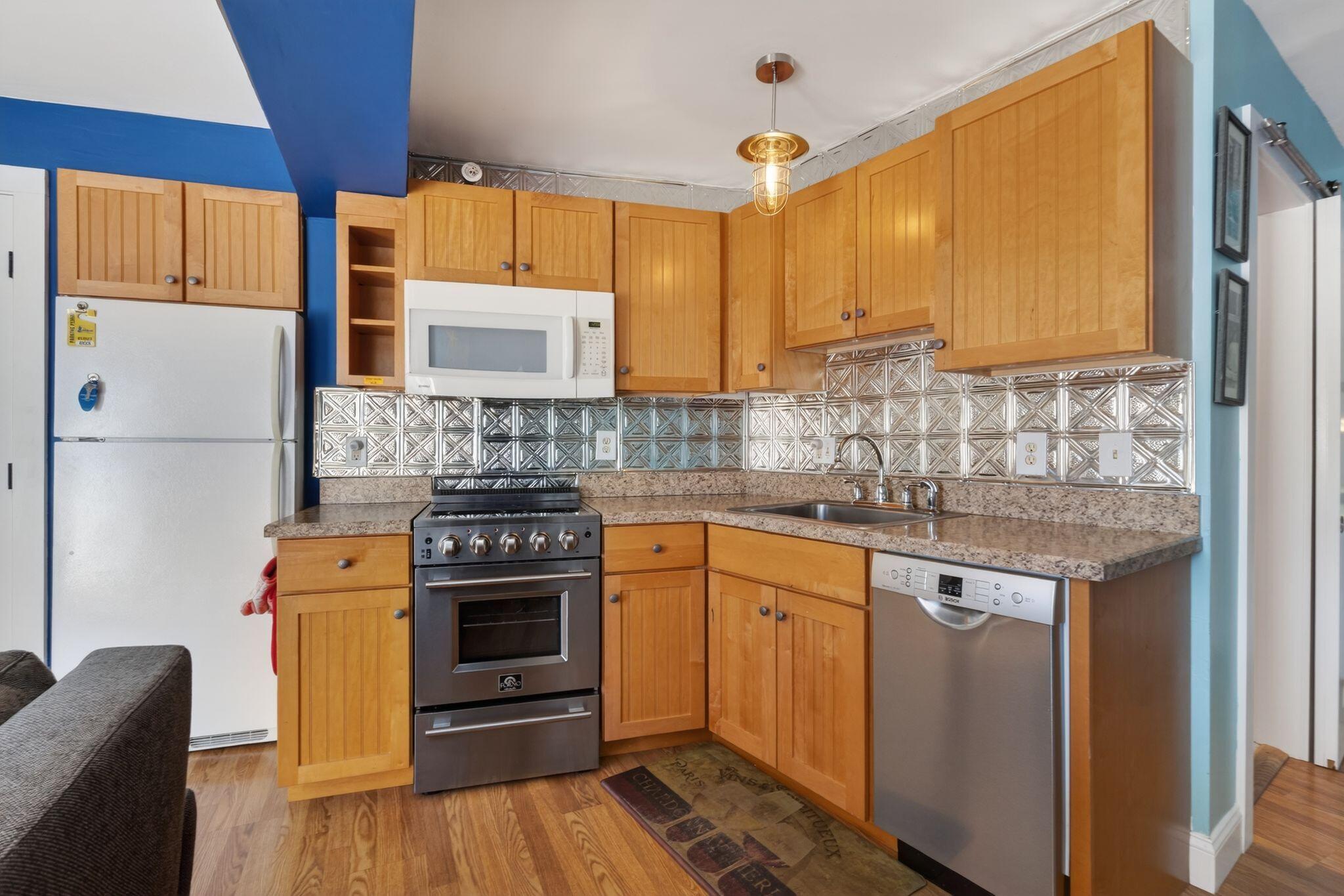 55 Israel Head Road 203