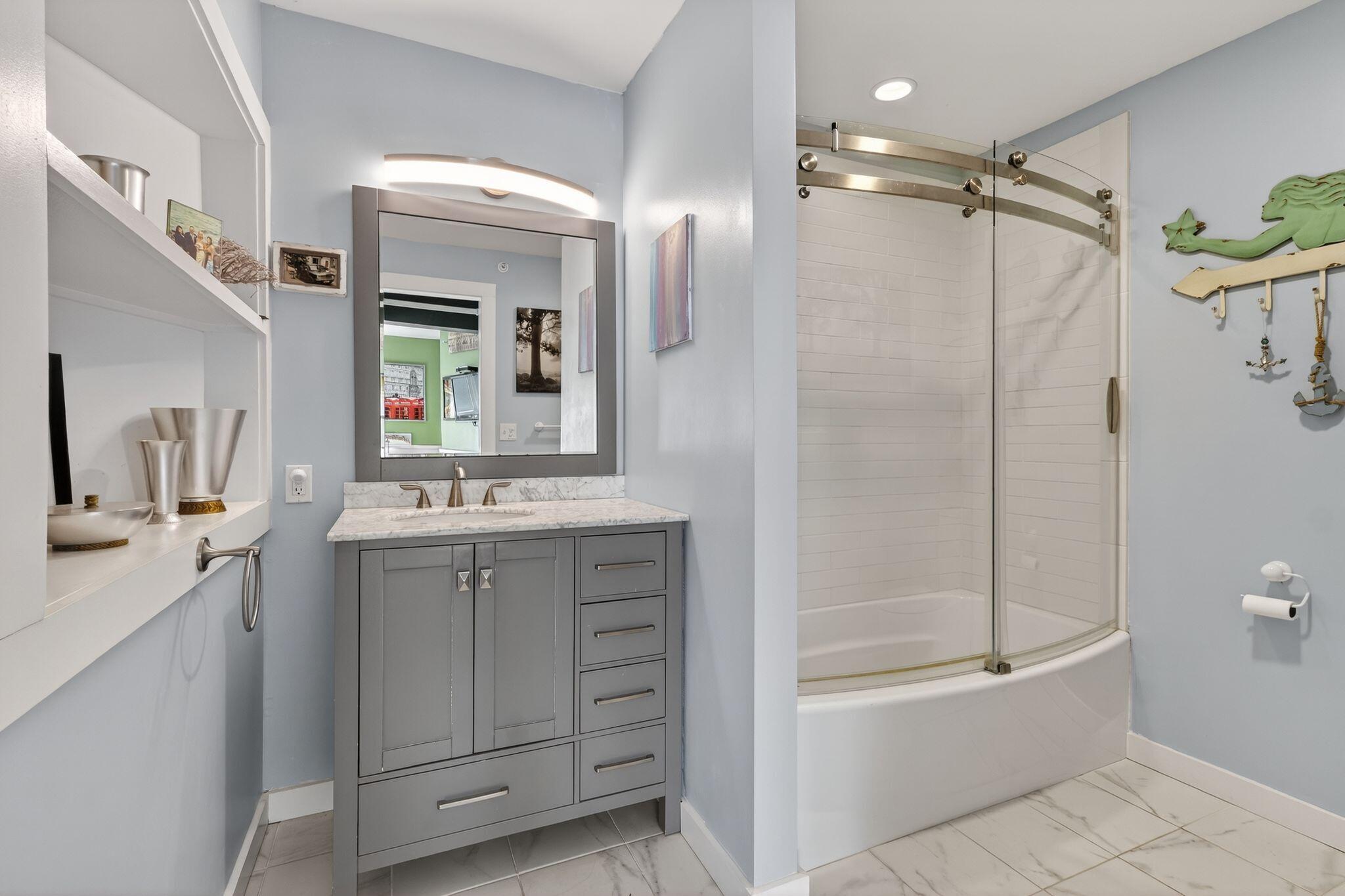 55 Israel Head Road 203