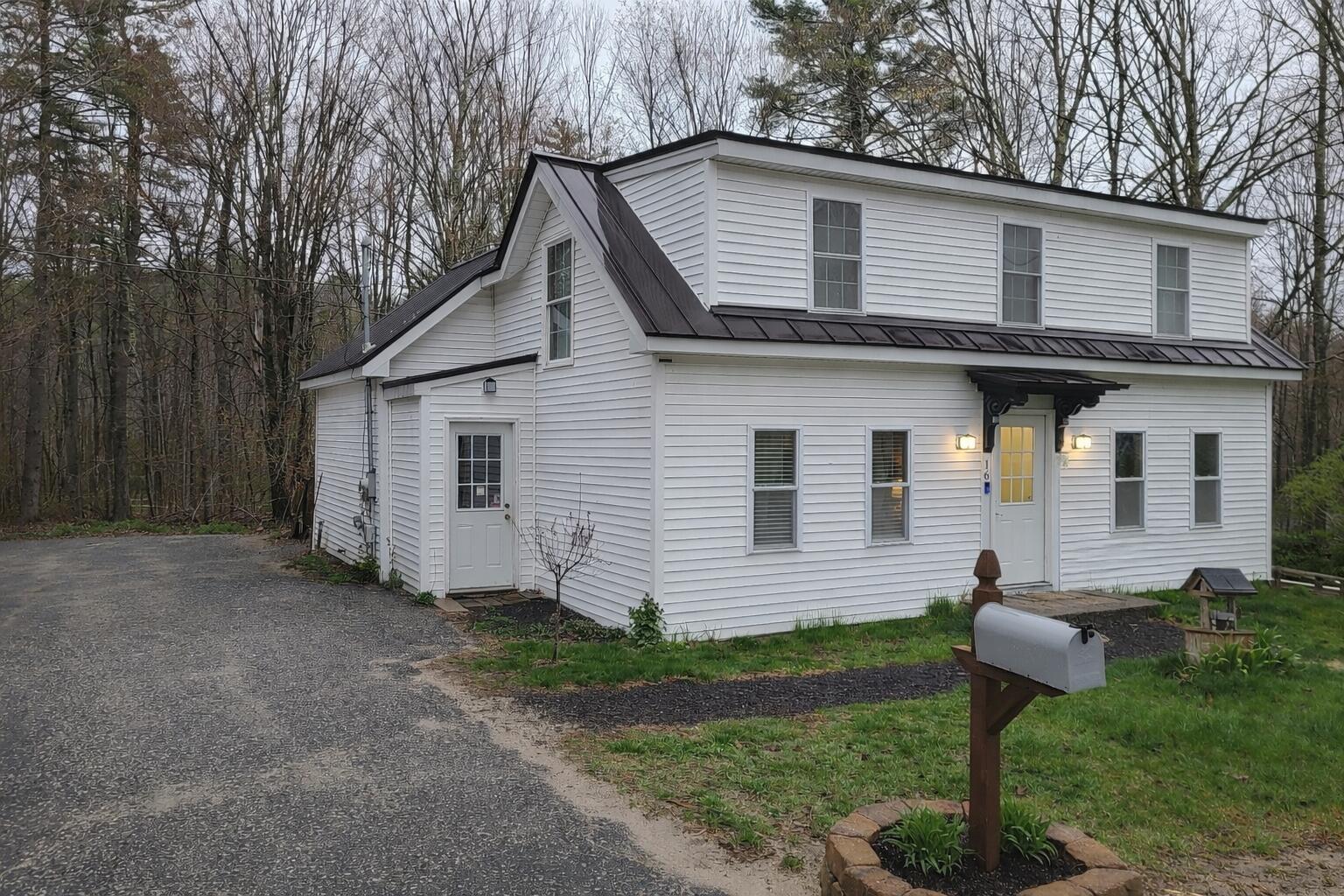 16 Mann Road