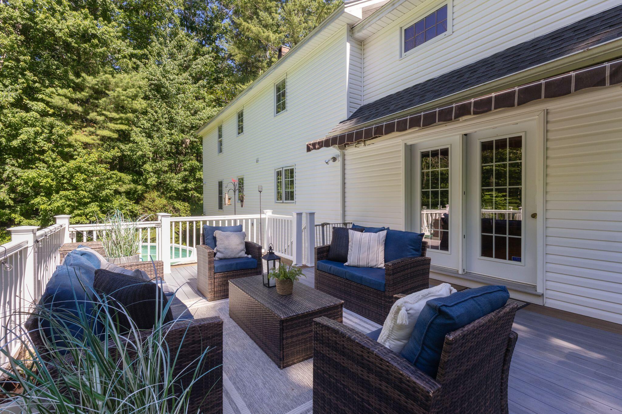 352 Log Cabin Road