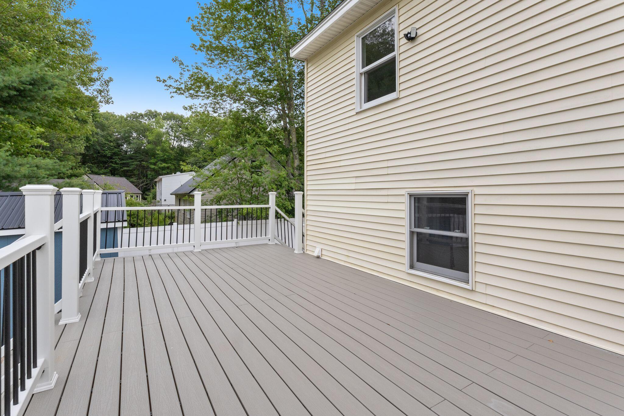 16 Boundary Way