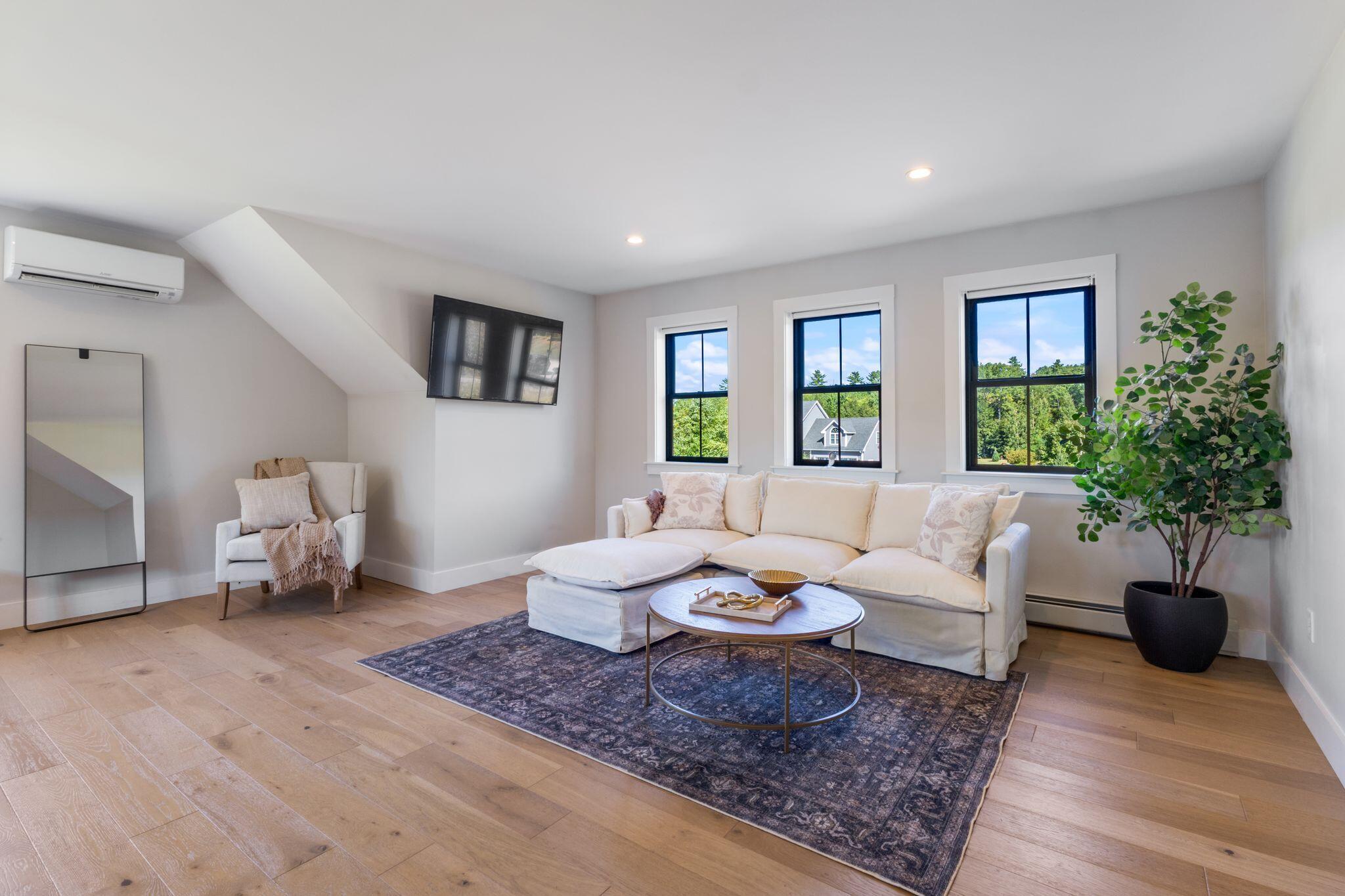 10 Carter Brook Drive