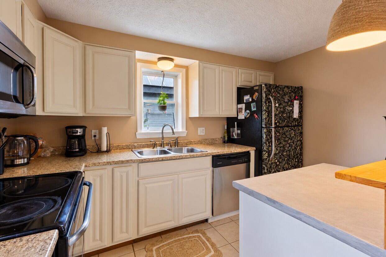 15 Chesley Avenue
