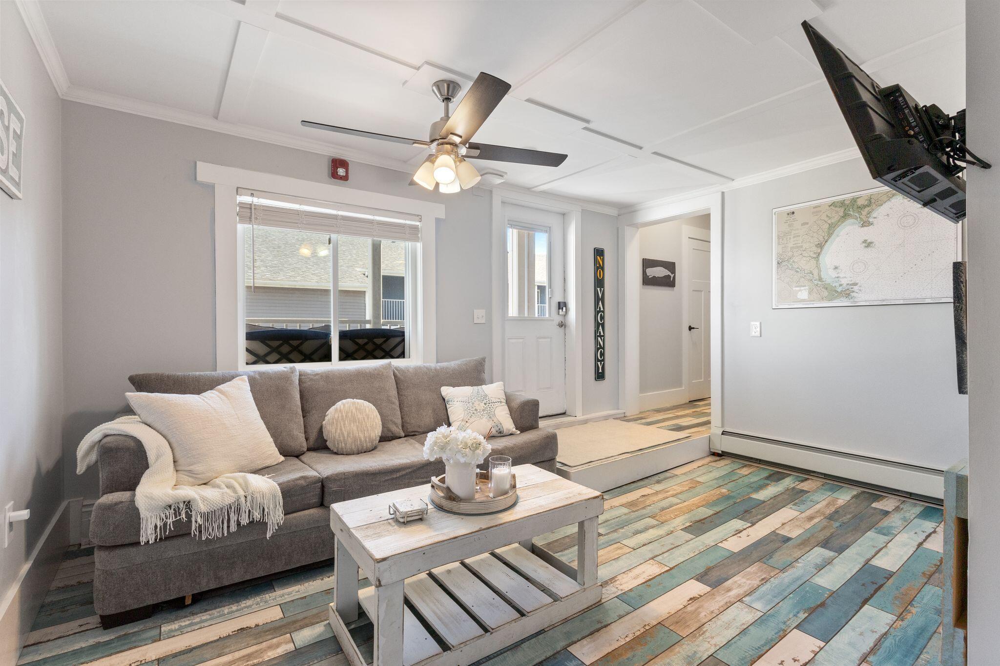 3 Bay Avenue 24