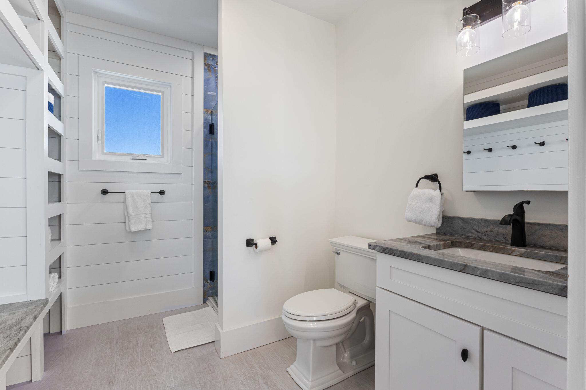 3 Bay Avenue 24