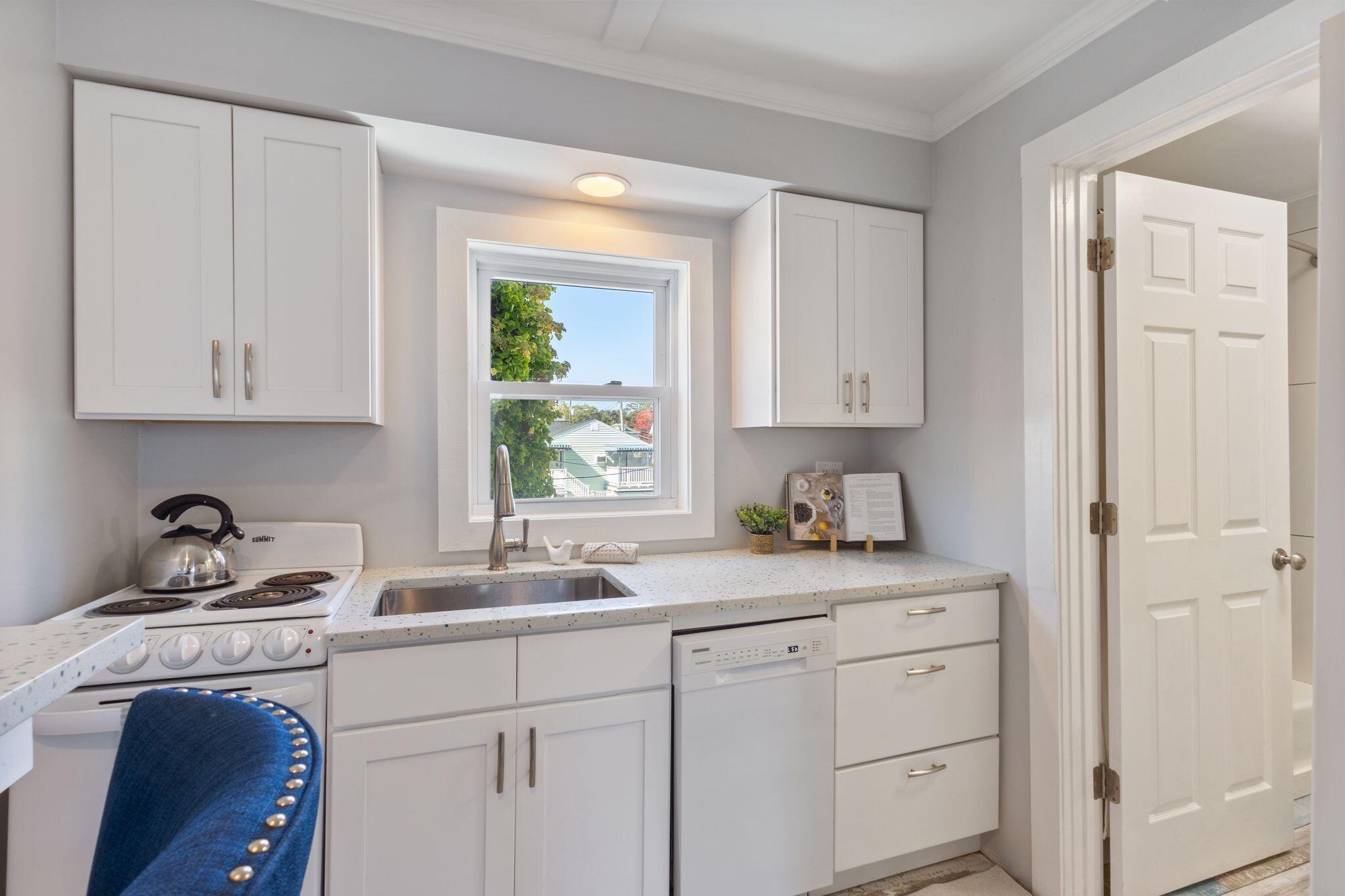3 Bay Avenue 24