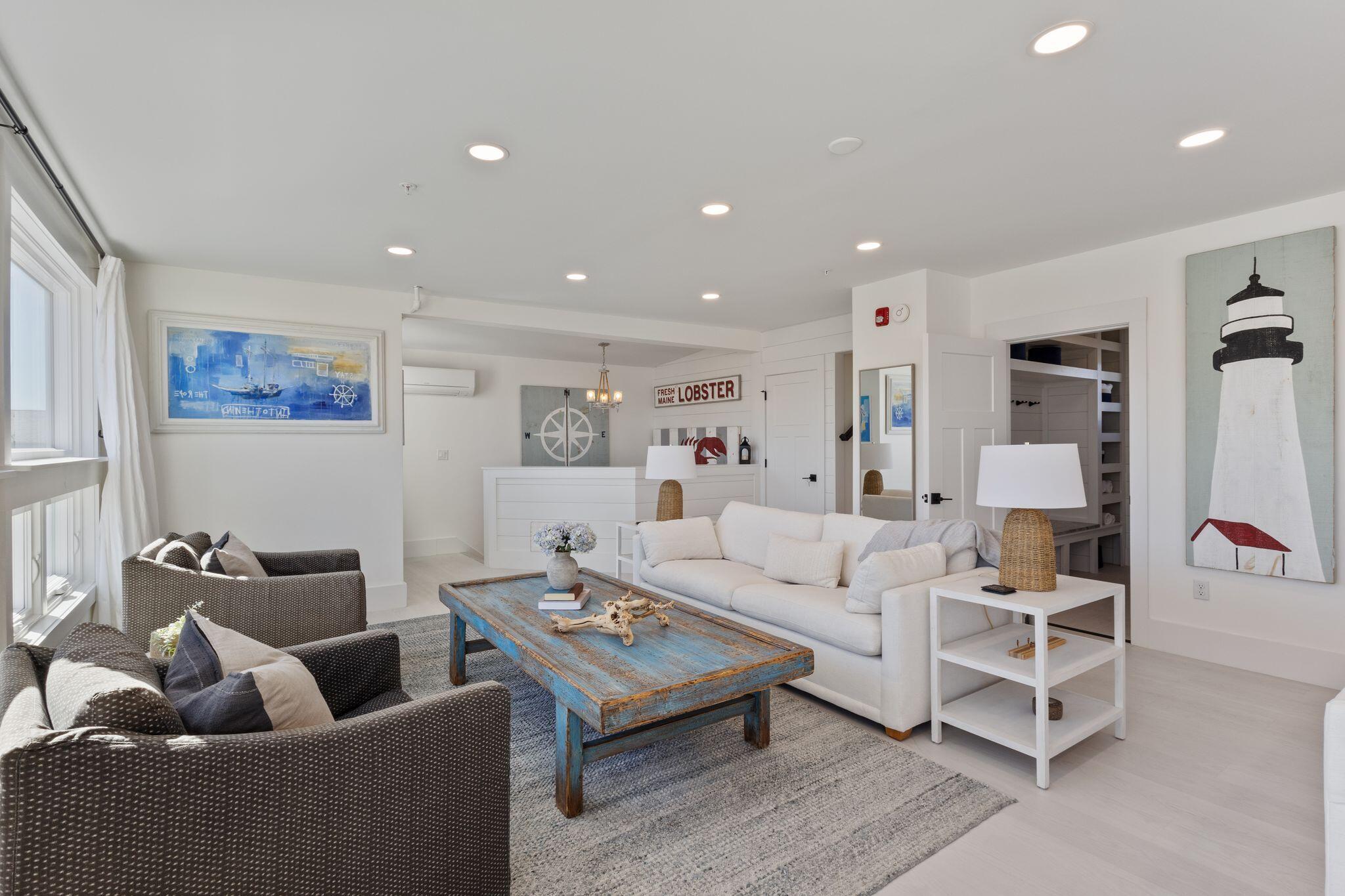 3 Bay Avenue 24
