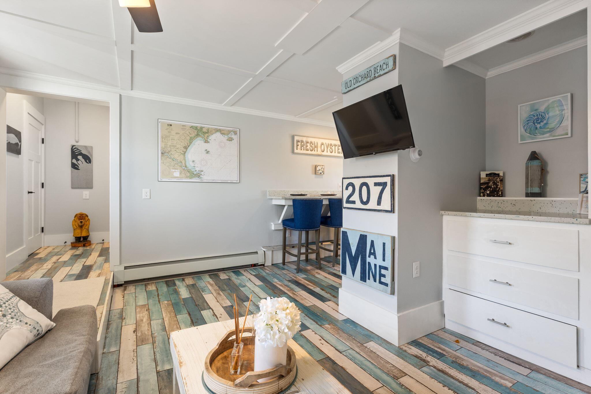 3 Bay Avenue 24