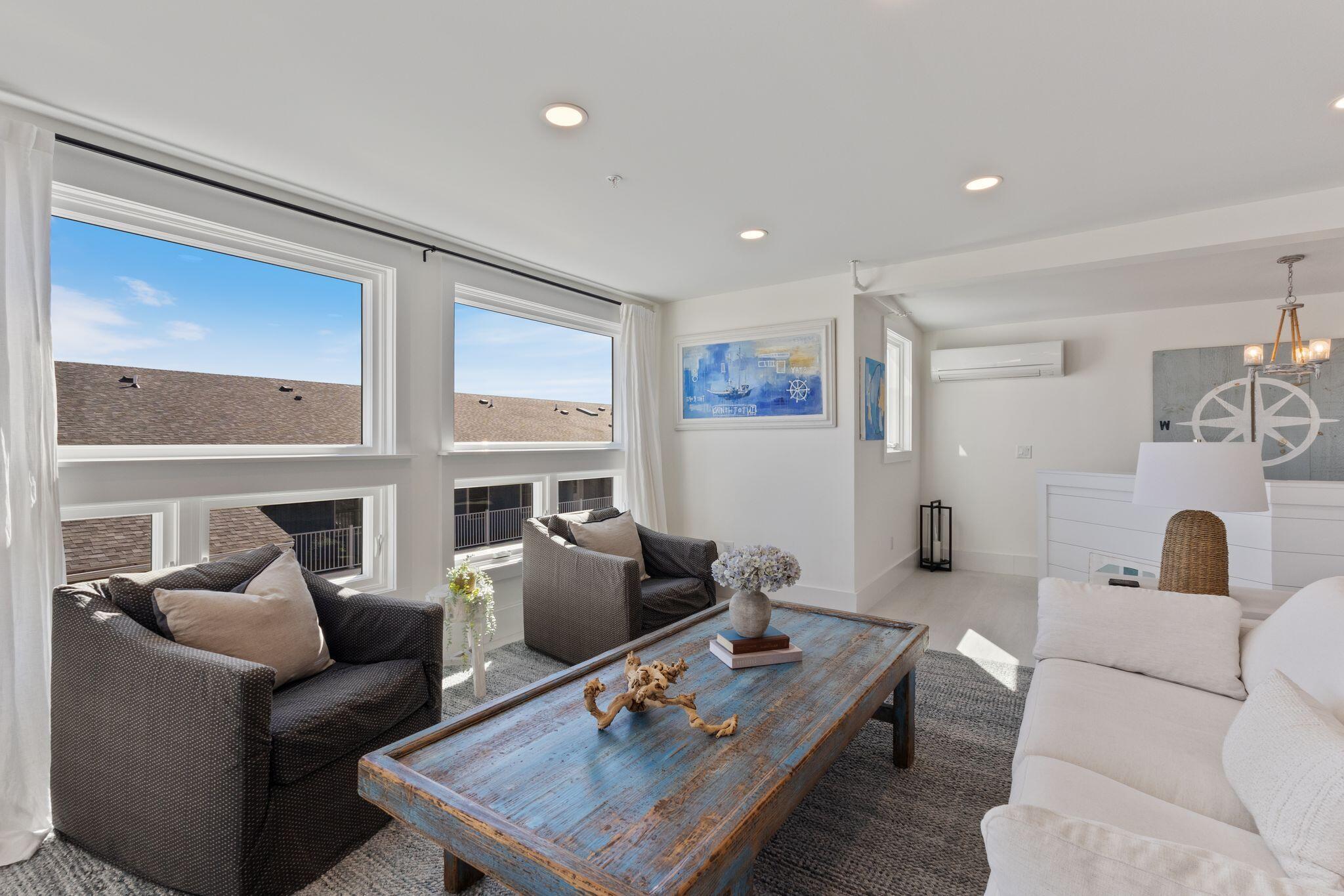 3 Bay Avenue 24