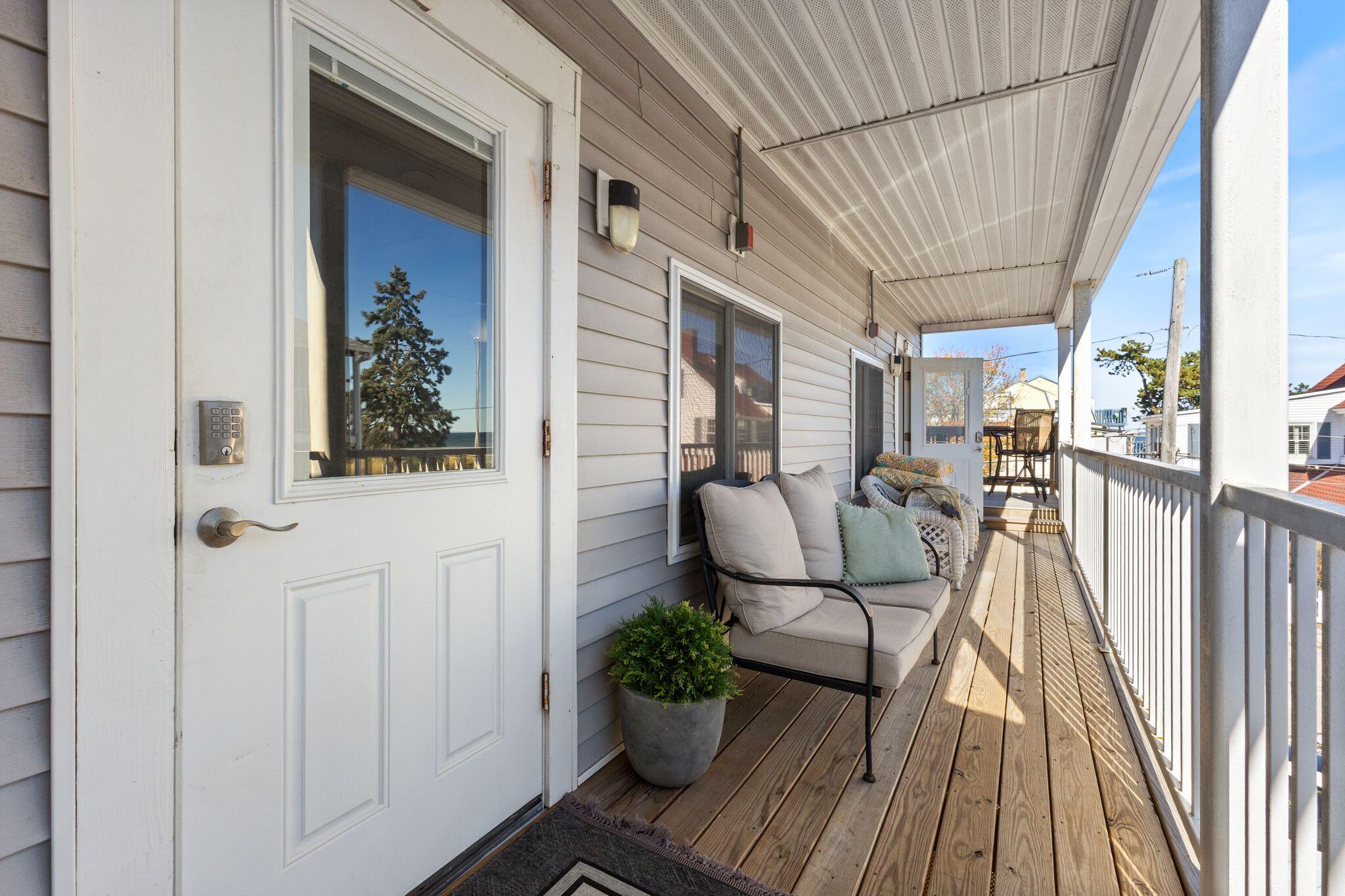 3 Bay Avenue 24