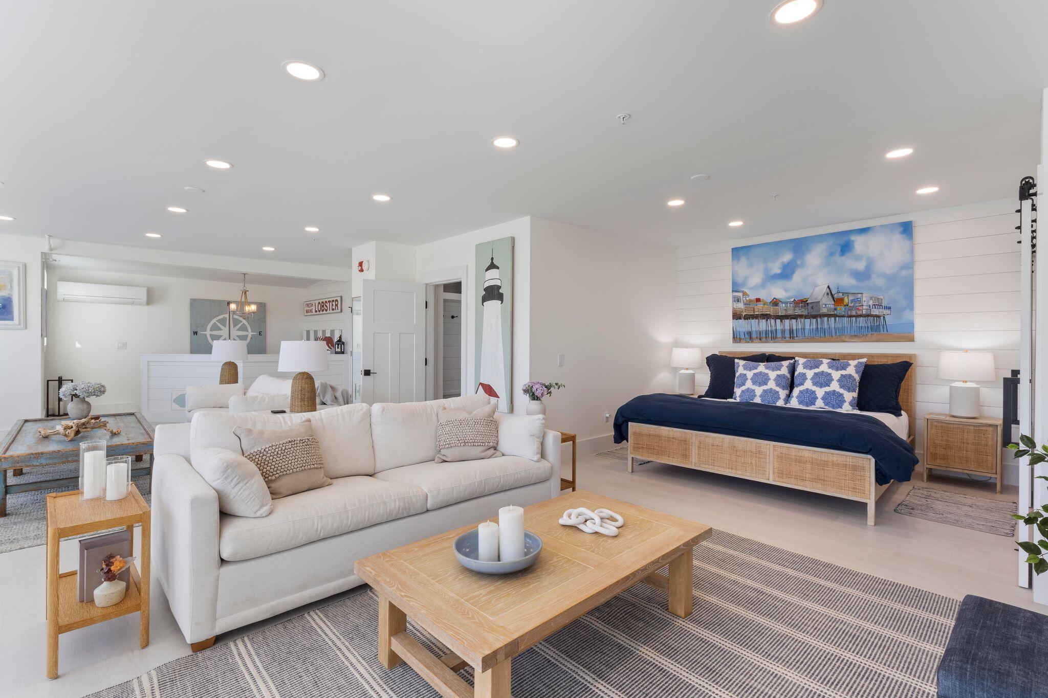 3 Bay Avenue 24