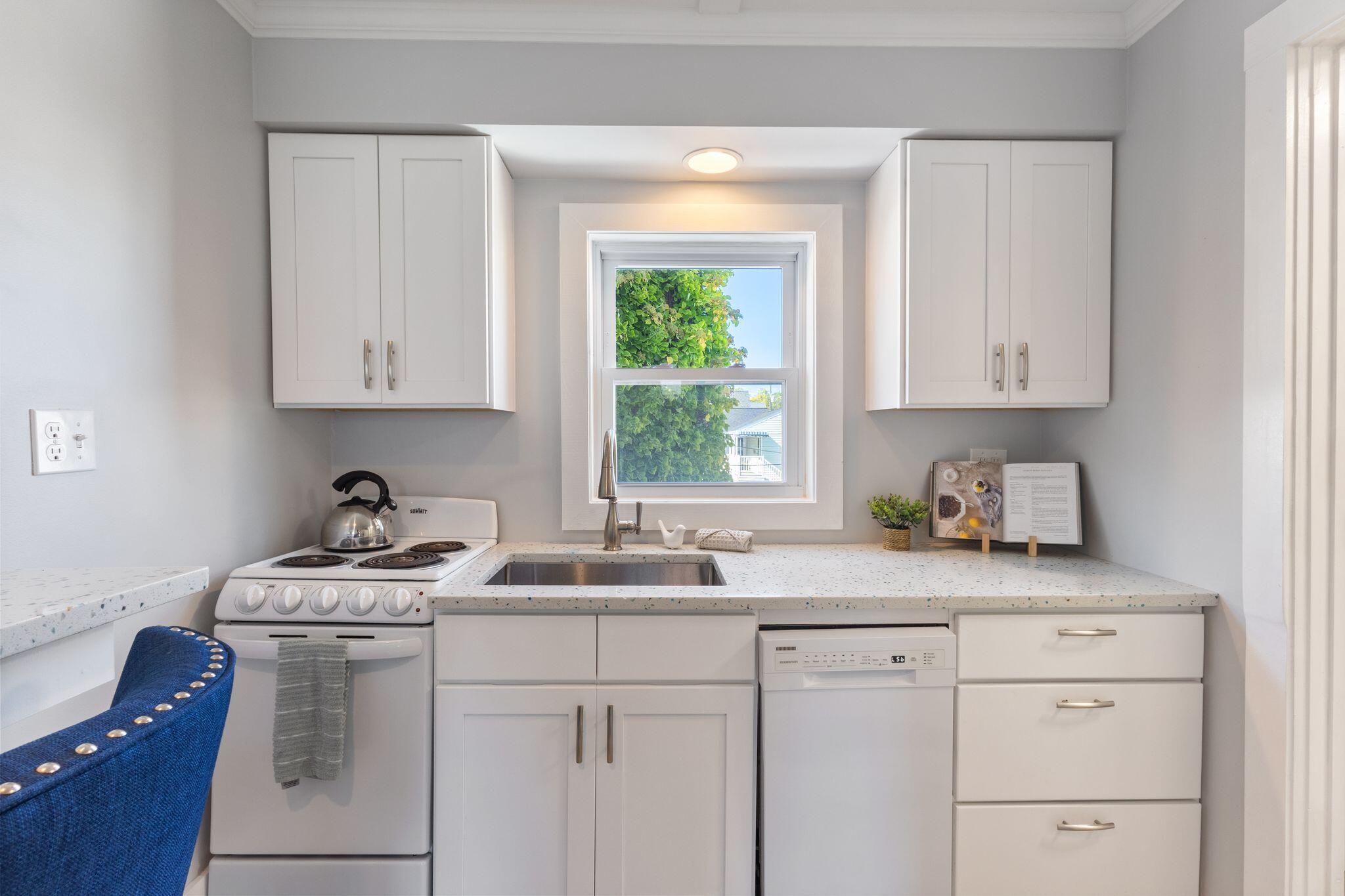 3 Bay Avenue 24