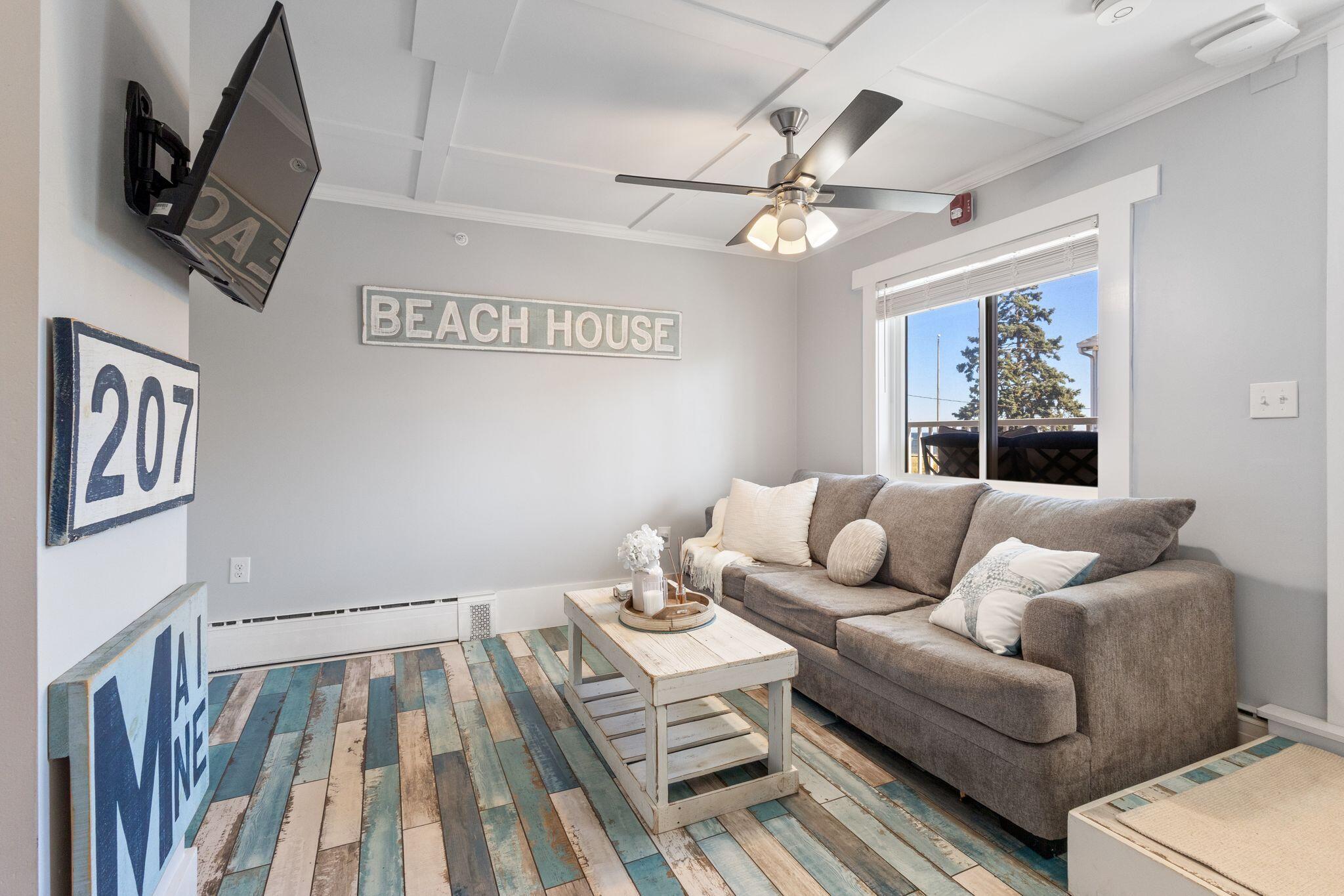 3 Bay Avenue 24