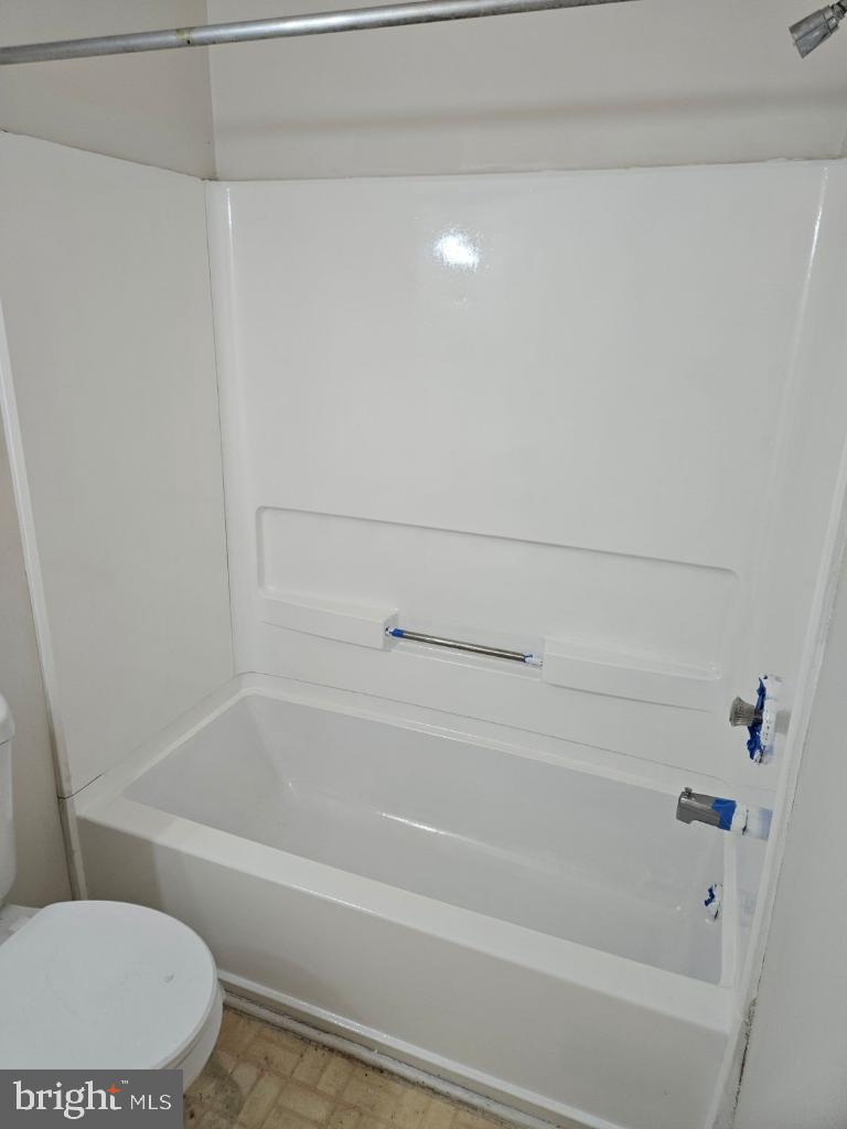 1917 GOUGH STREET 2B