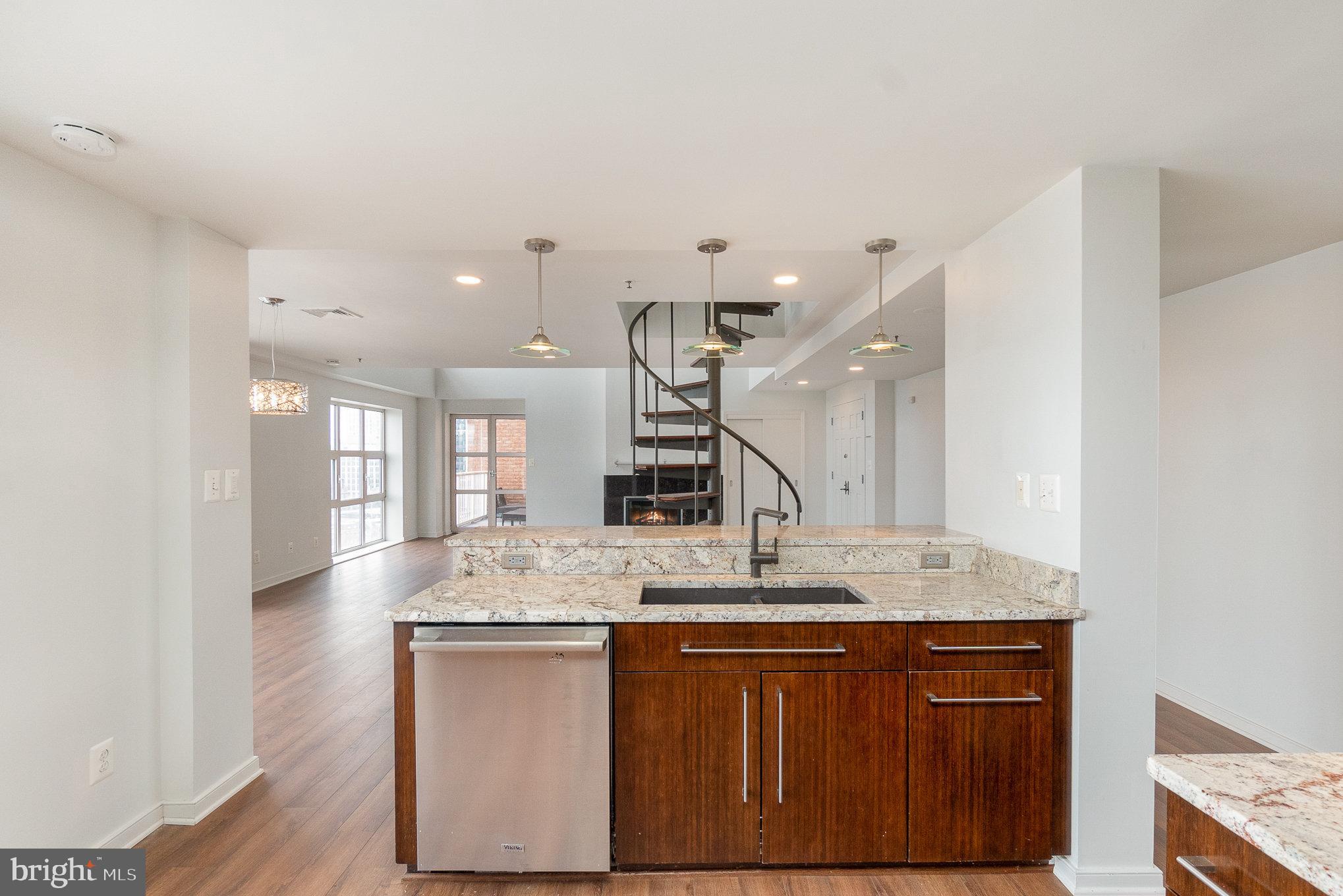 250 PRESIDENT STREET 1011