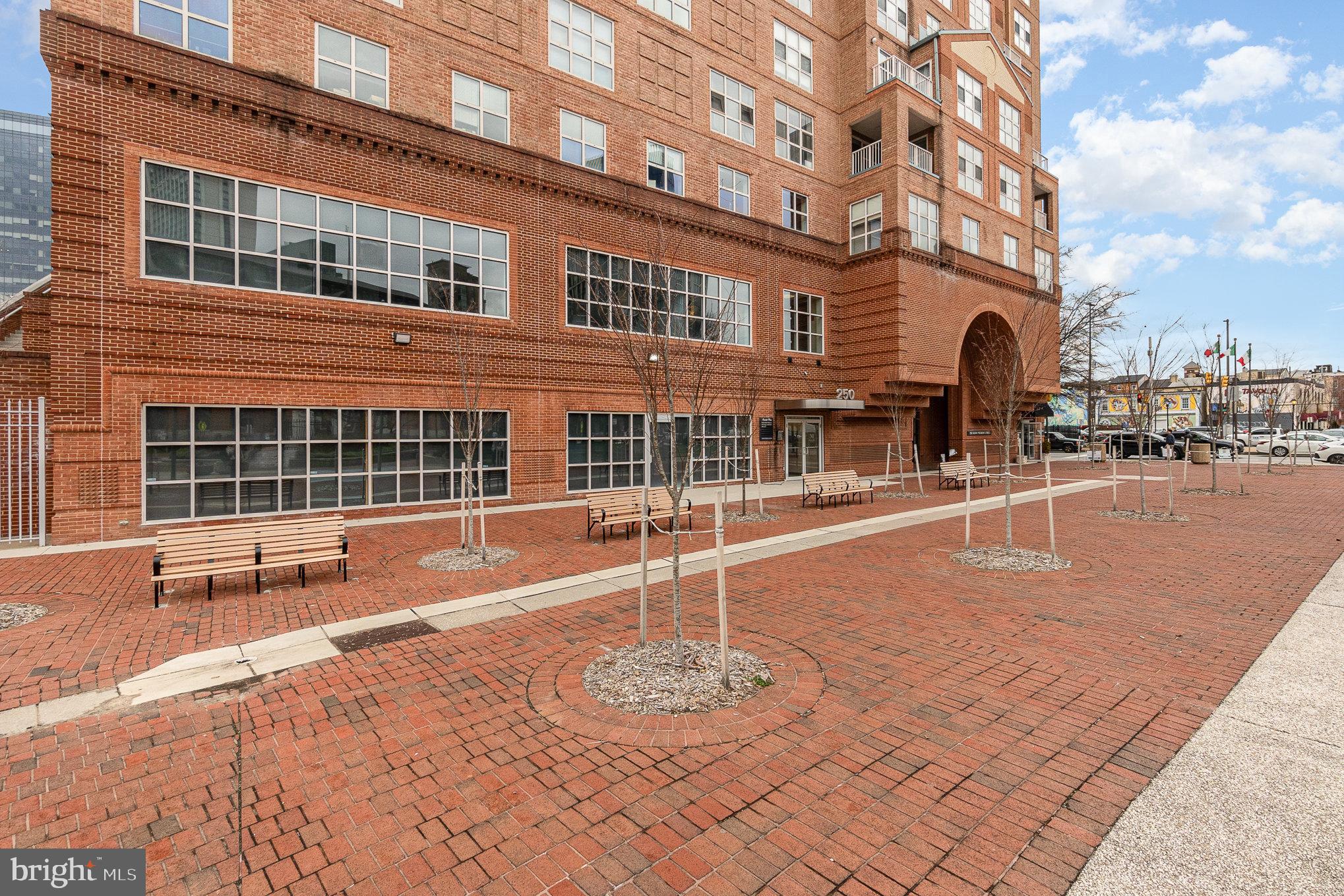 250 PRESIDENT STREET 1011