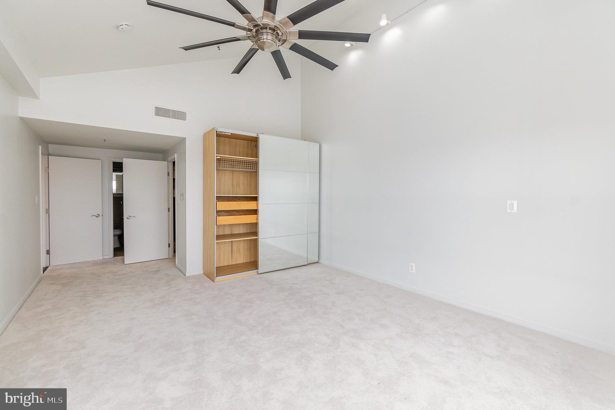 250 PRESIDENT STREET 1011