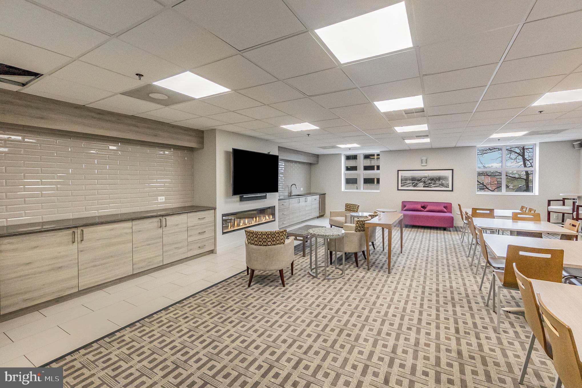 250 PRESIDENT STREET 1011