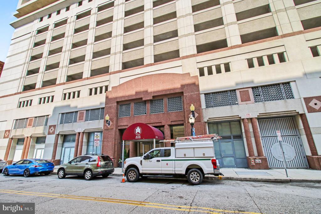 414 WATER STREET Unit: 1705
